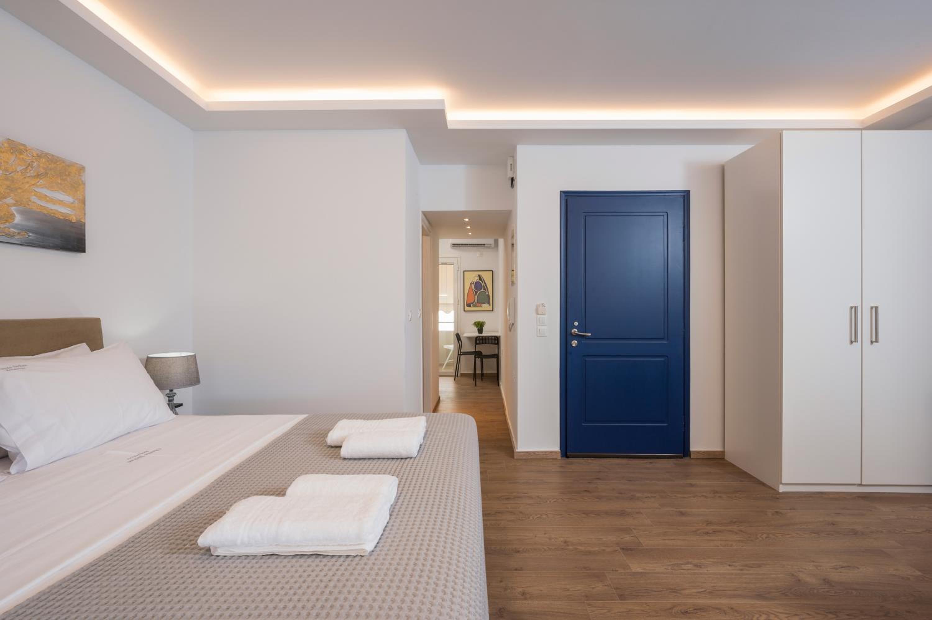 One-Bedroom Apartment - Photo 9