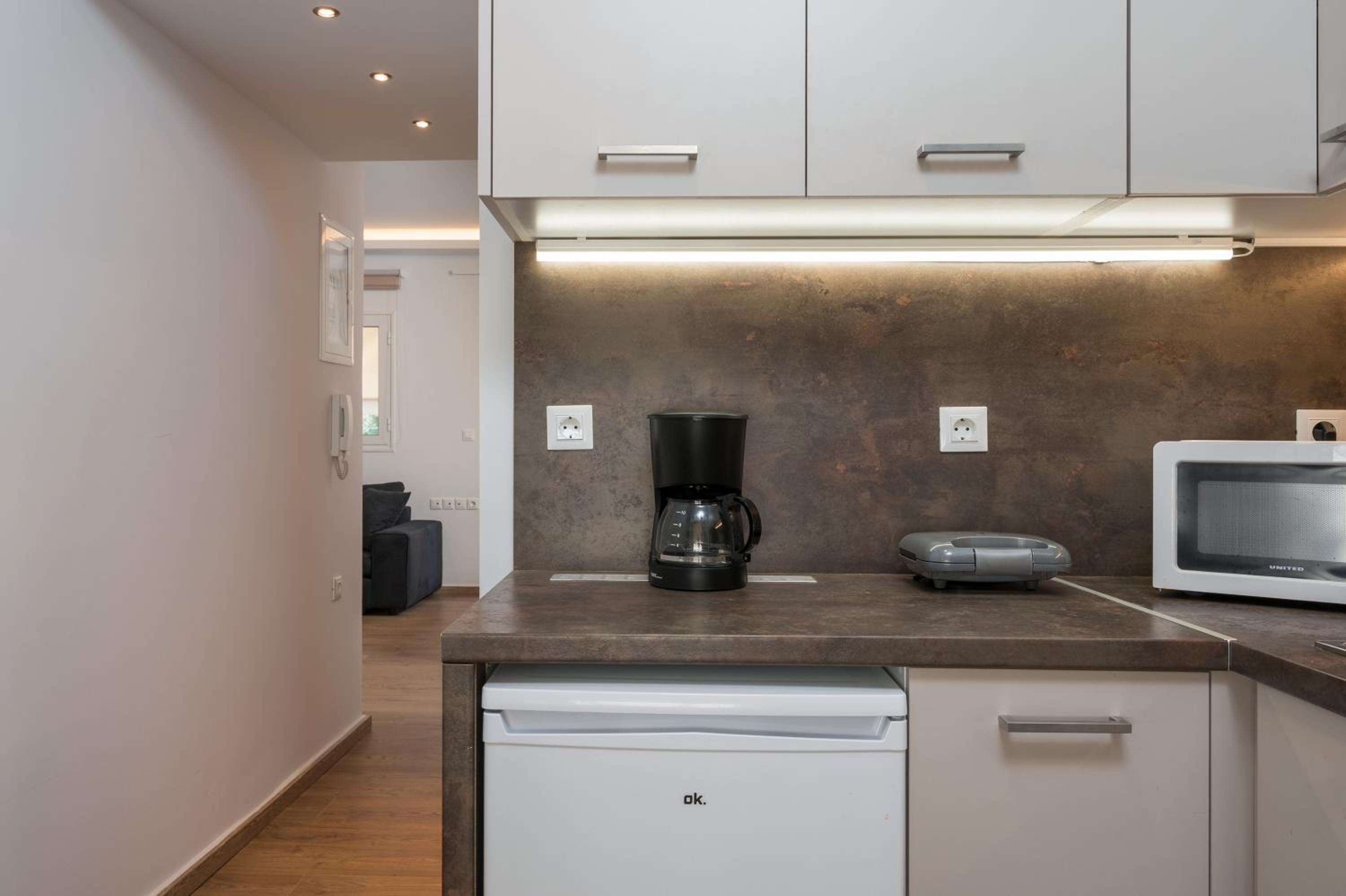One-Bedroom Apartment - Photo 5
