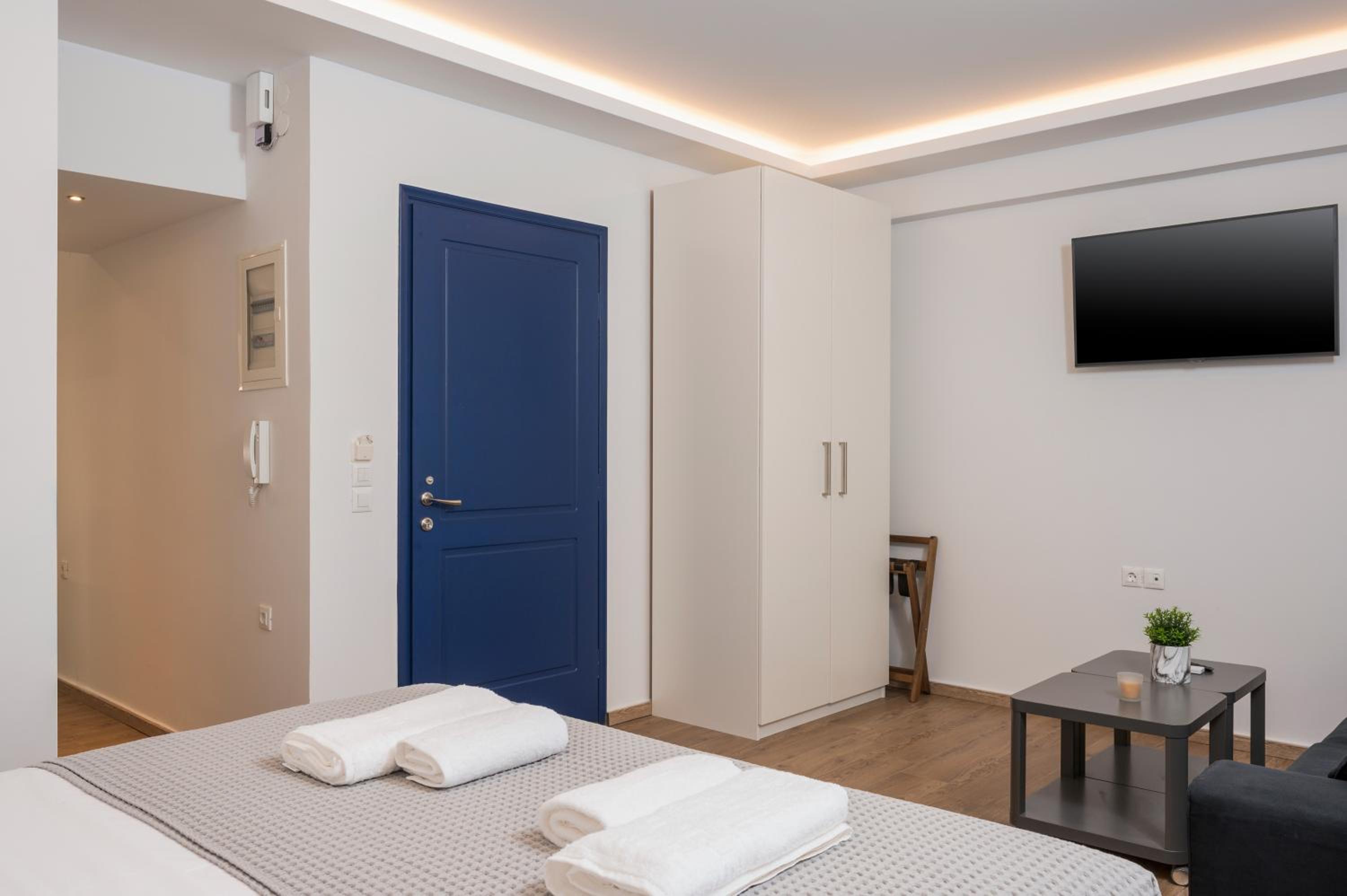 One-Bedroom Apartment - Photo 19