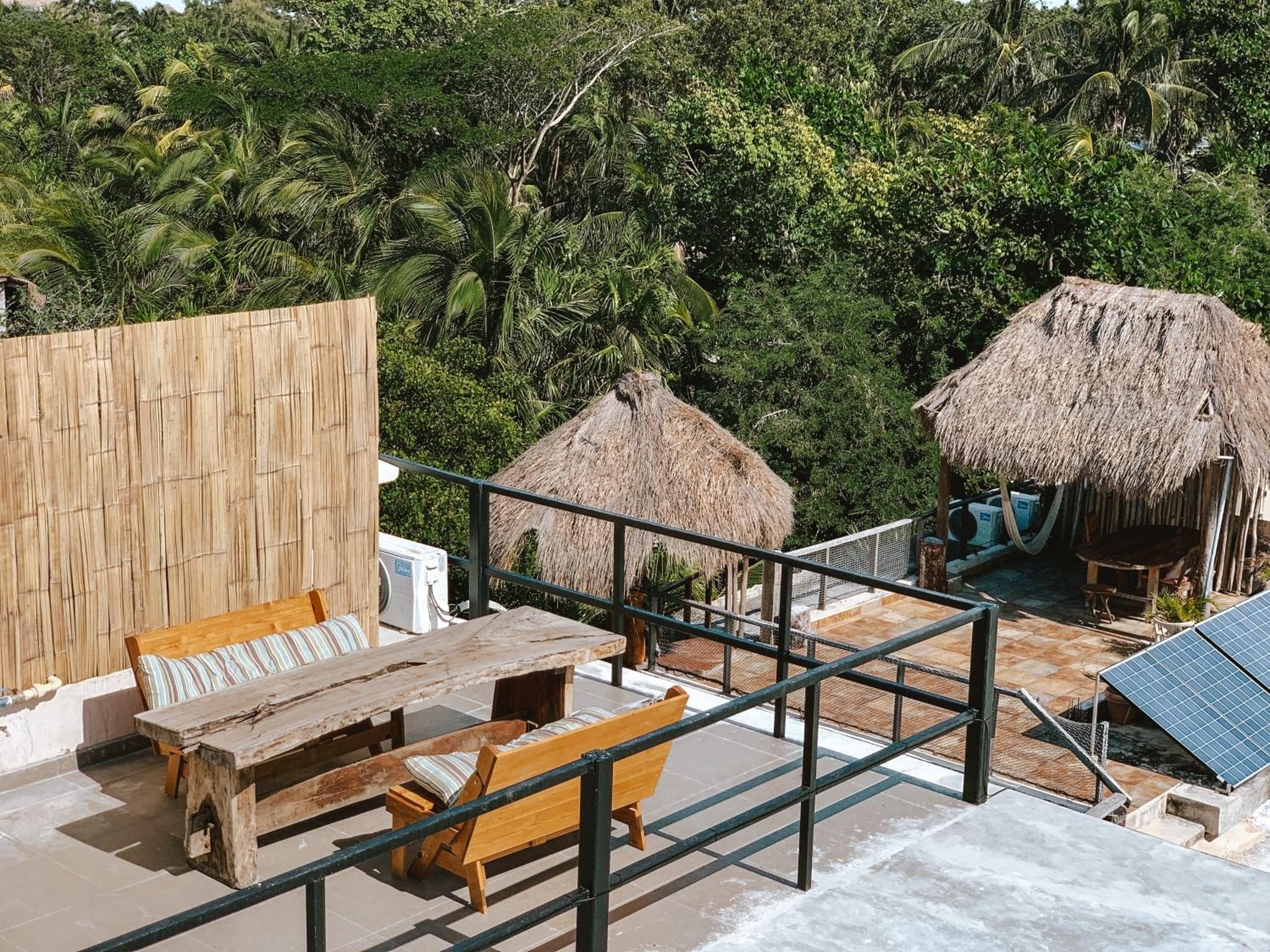 Deluxe Queen Room with Jungle View - Photo 31