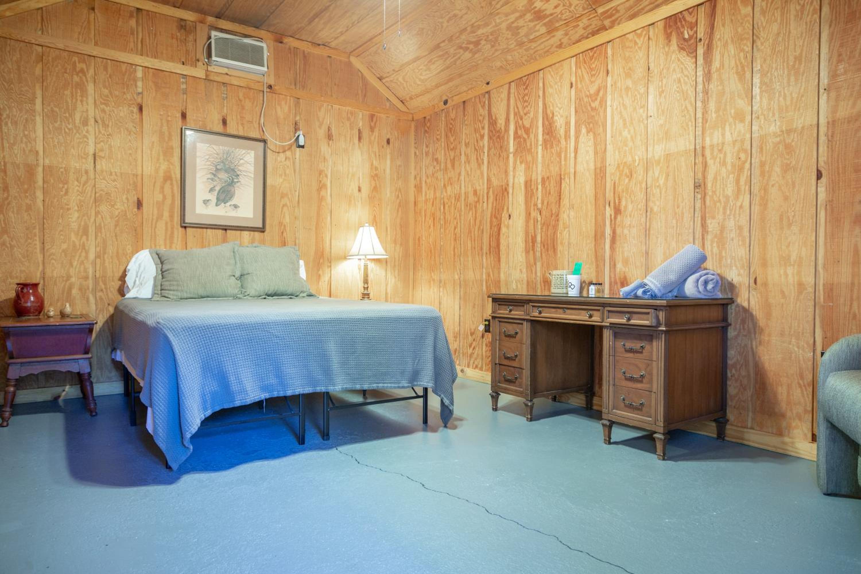 Cowboy Cabin - Queen - Photo 6