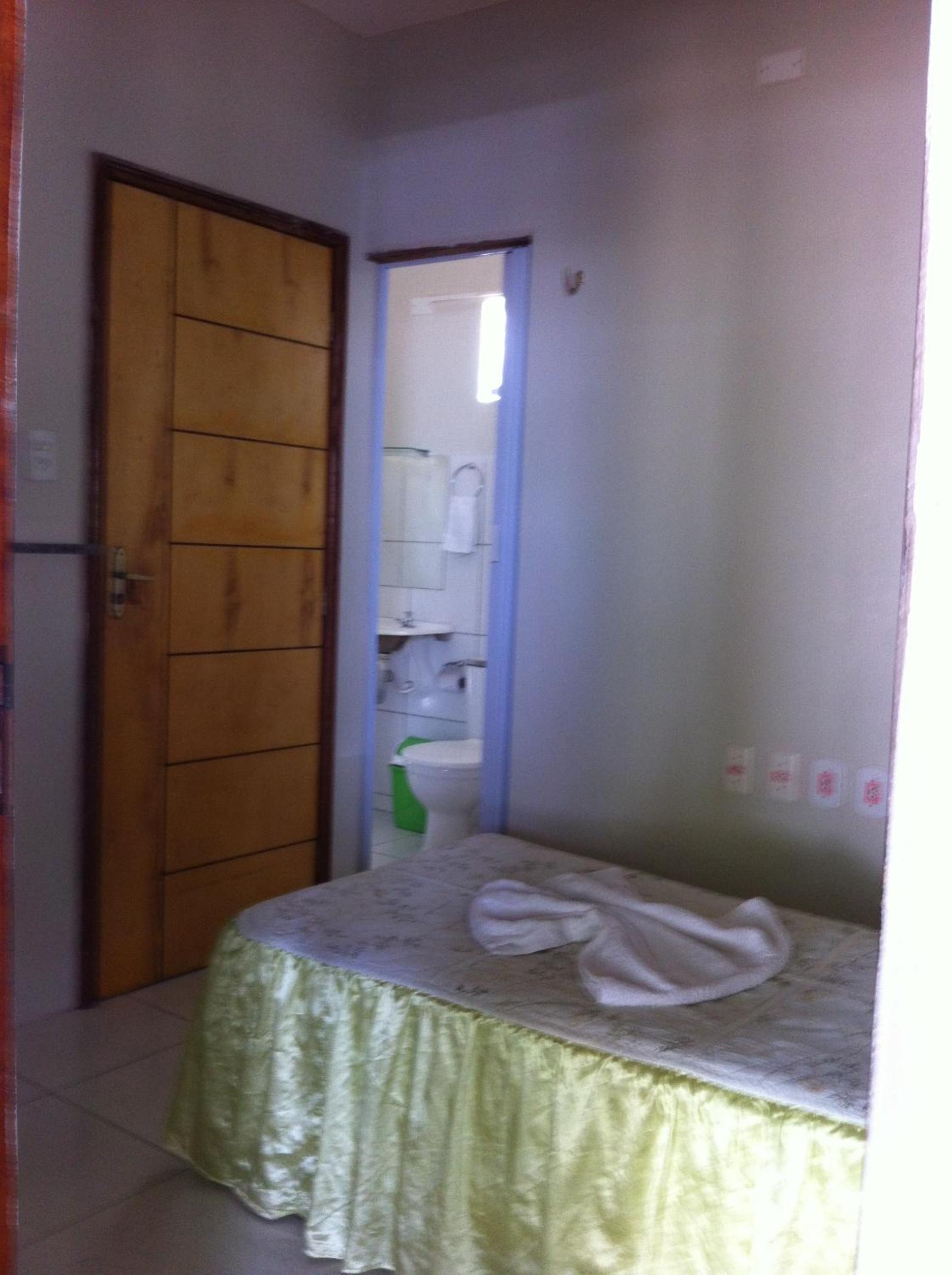 Budget Double or Twin Room with Air-Conditioning photo 2