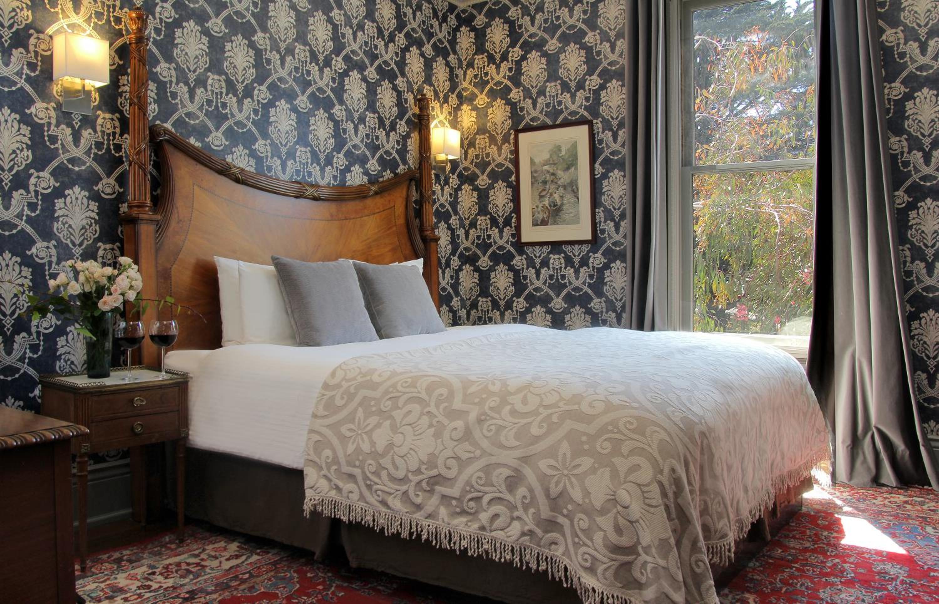 Deluxe King Room - Photo 16