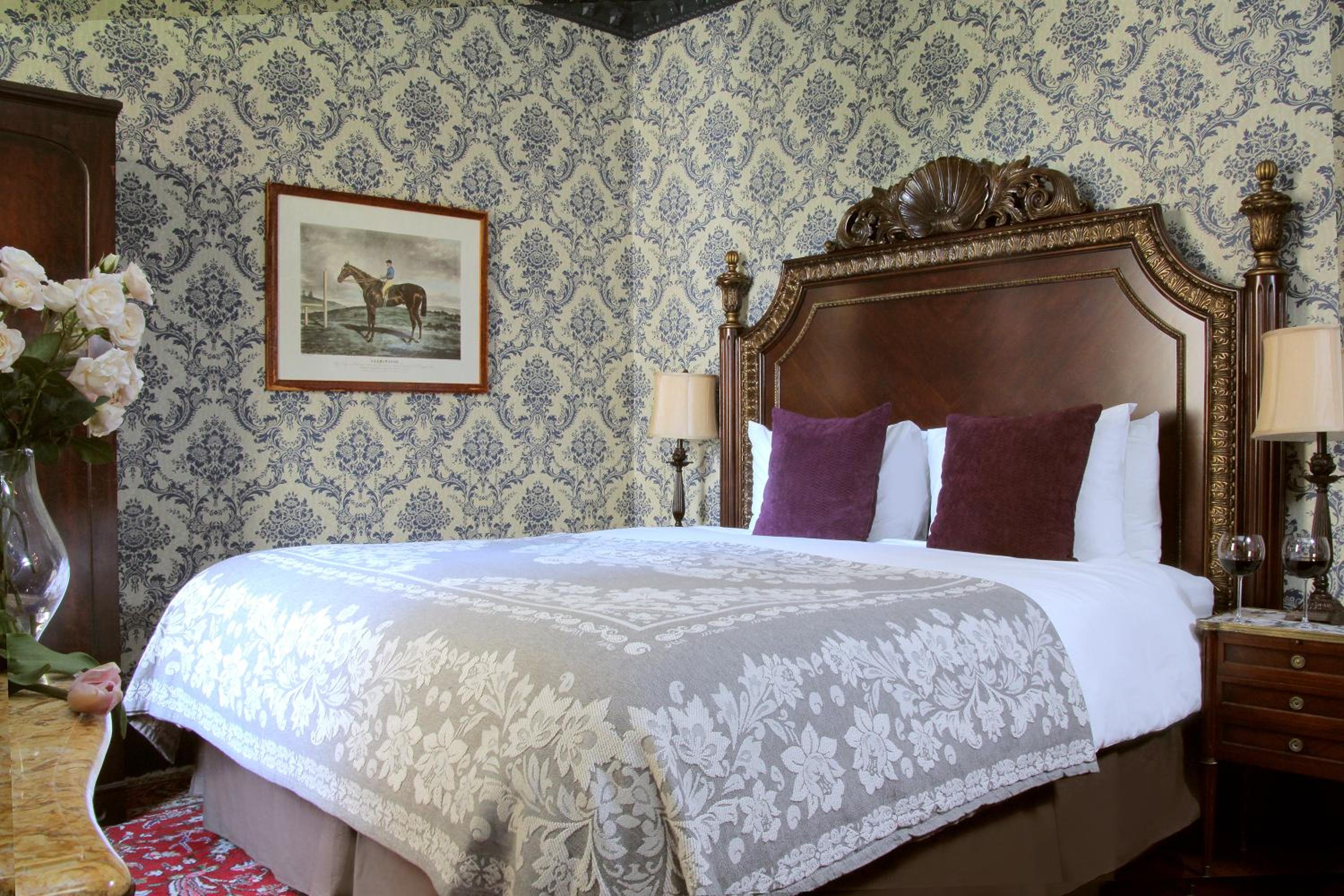 Deluxe King Room - Photo 17