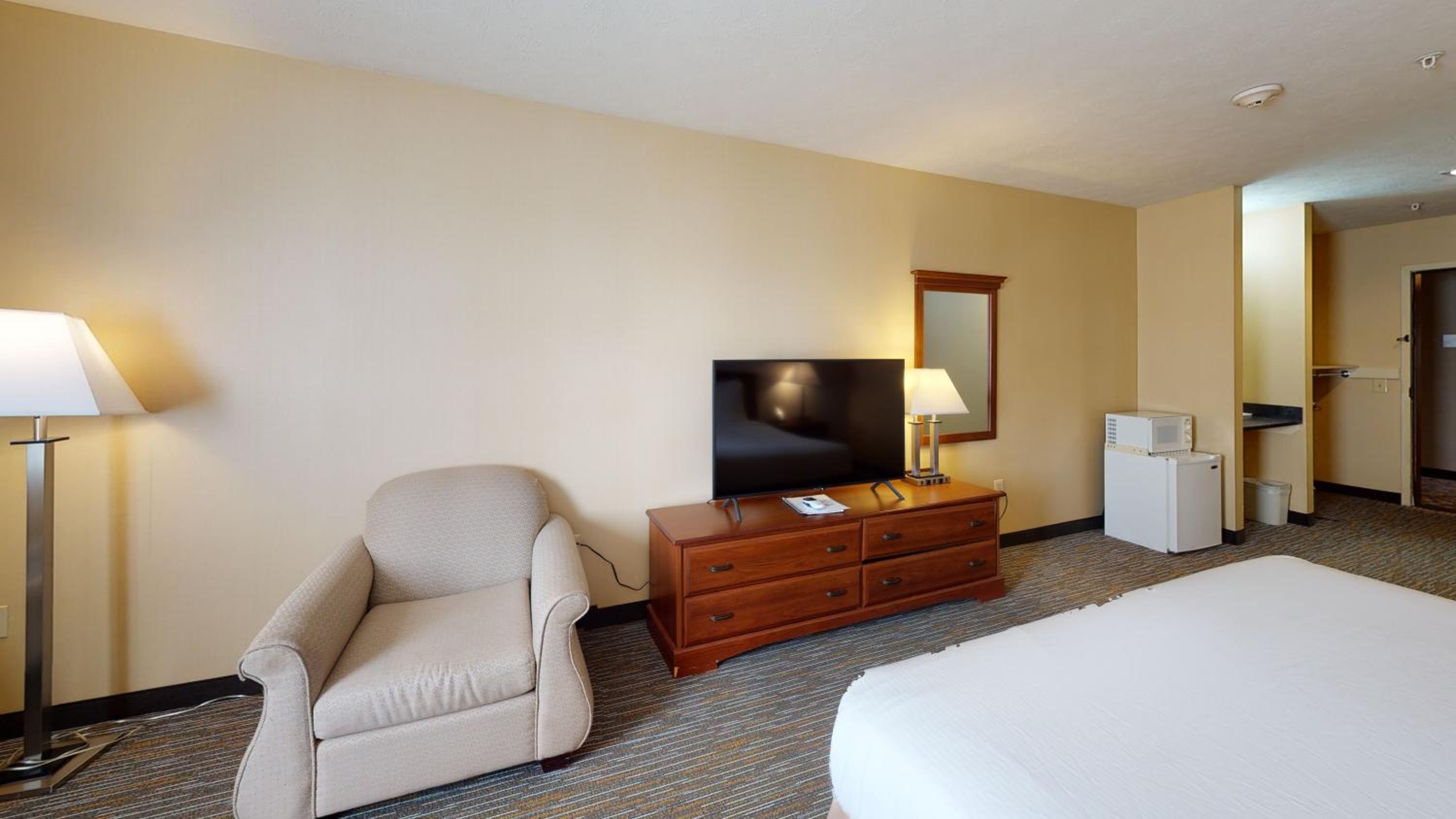 King Room - Disability Access/Non-Smoking - Photo 2