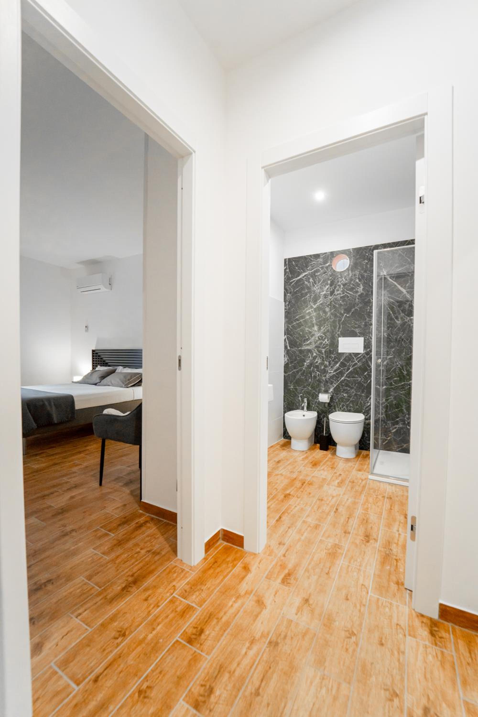 One-Bedroom Apartment photo 2