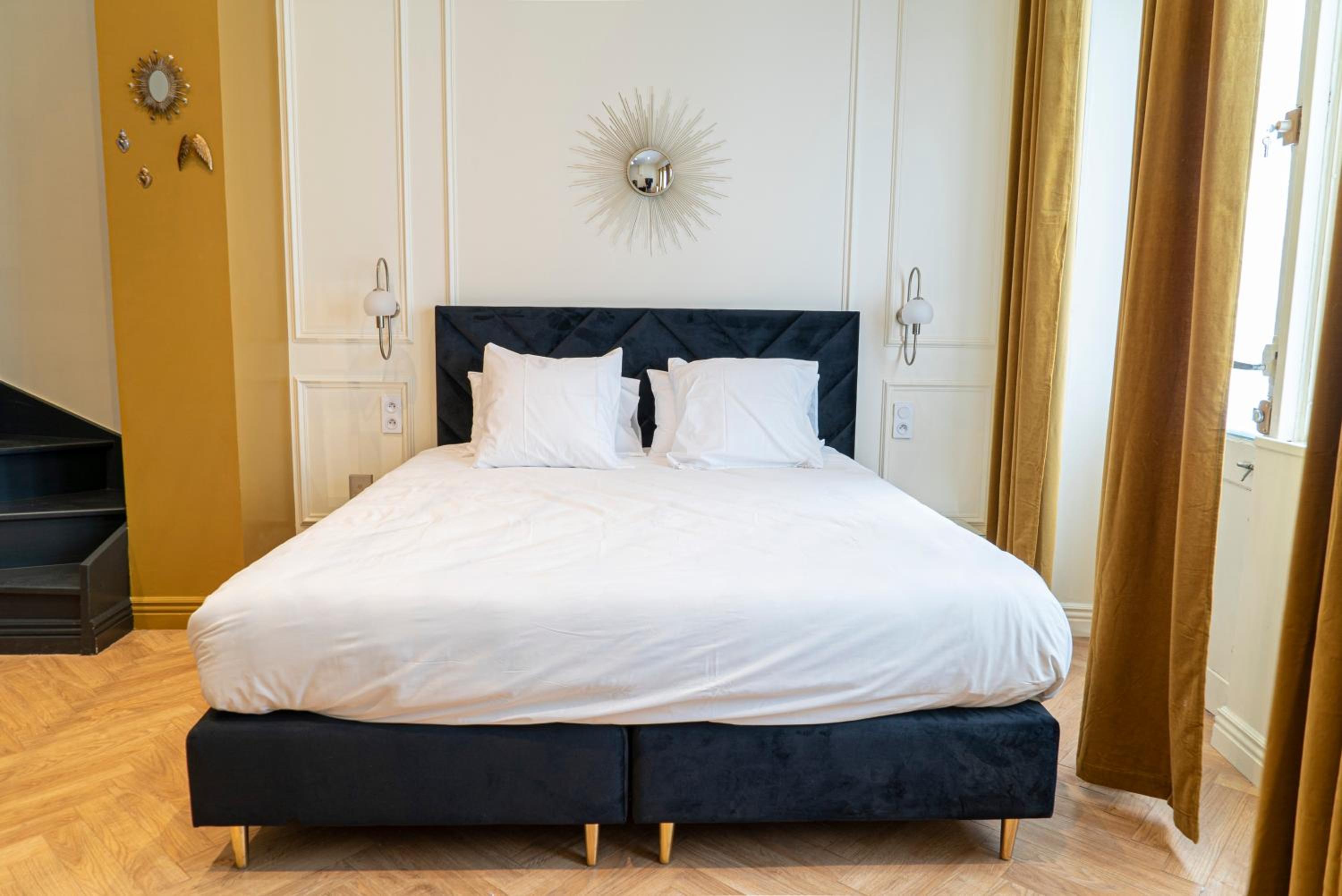 Two-Bedroom Apartment - Photo 12