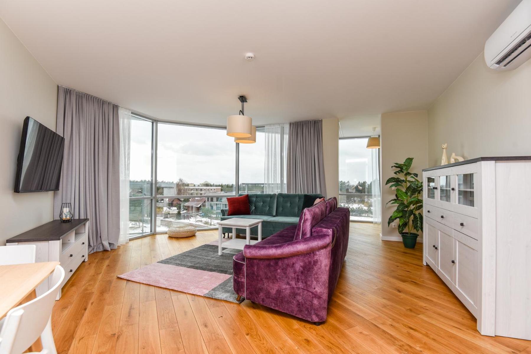Apartment with Sea View - Photo 3