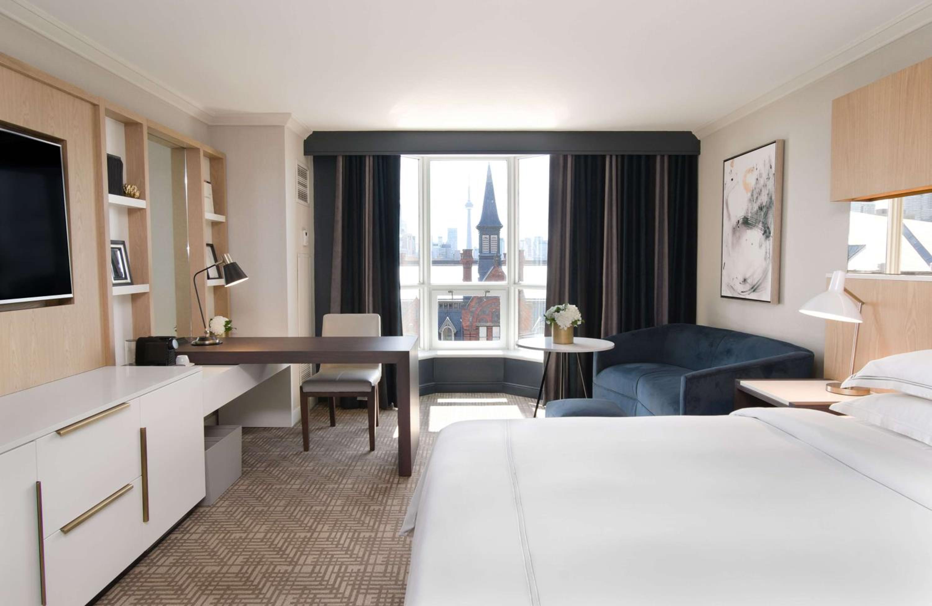 Preferred King Studio with City View - Photo 1