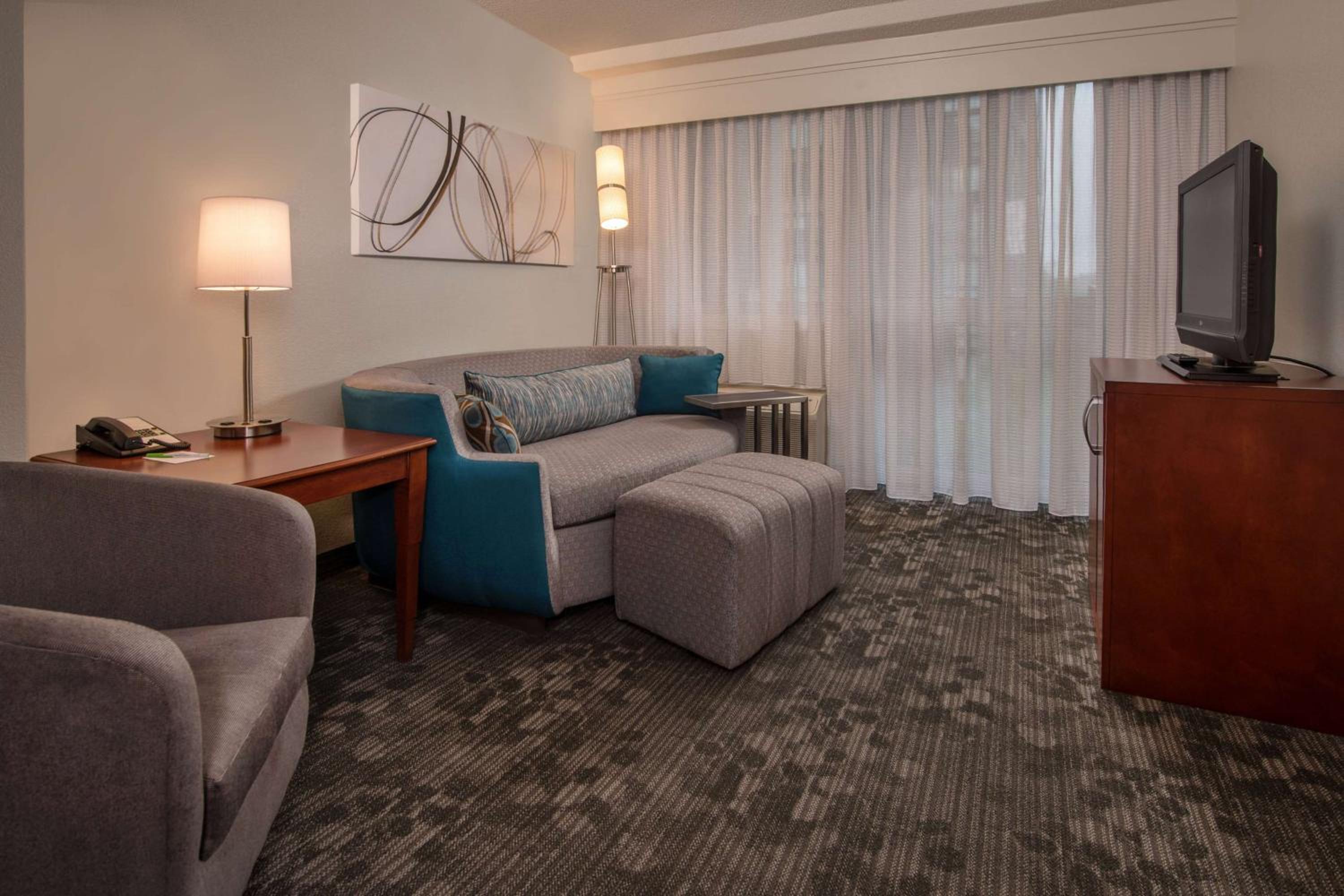 One Bedroom Suite King - Photo 5