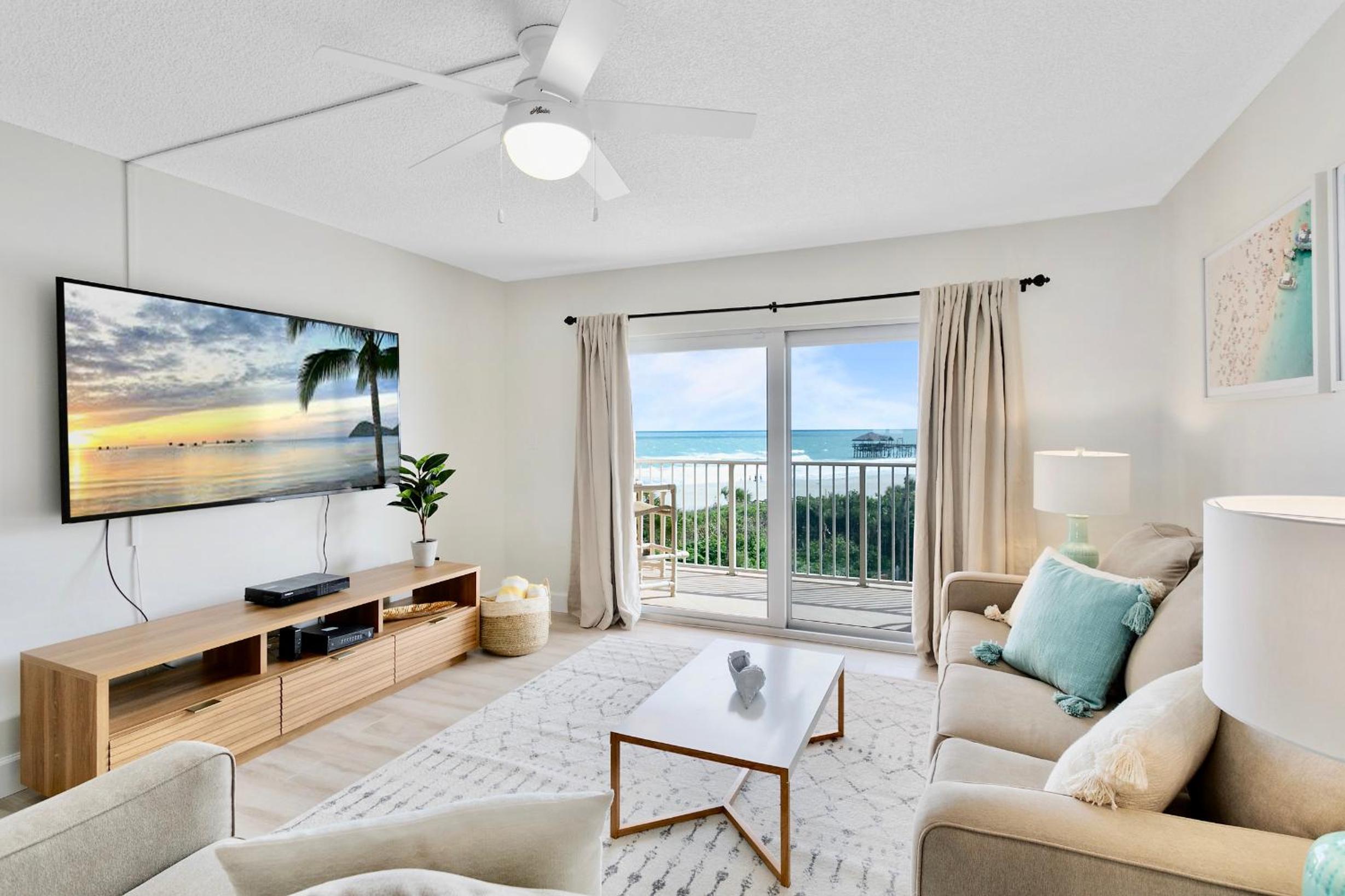 Penthouse Two-Bedroom Condo with Panoramic Ocean Views - Unit #52