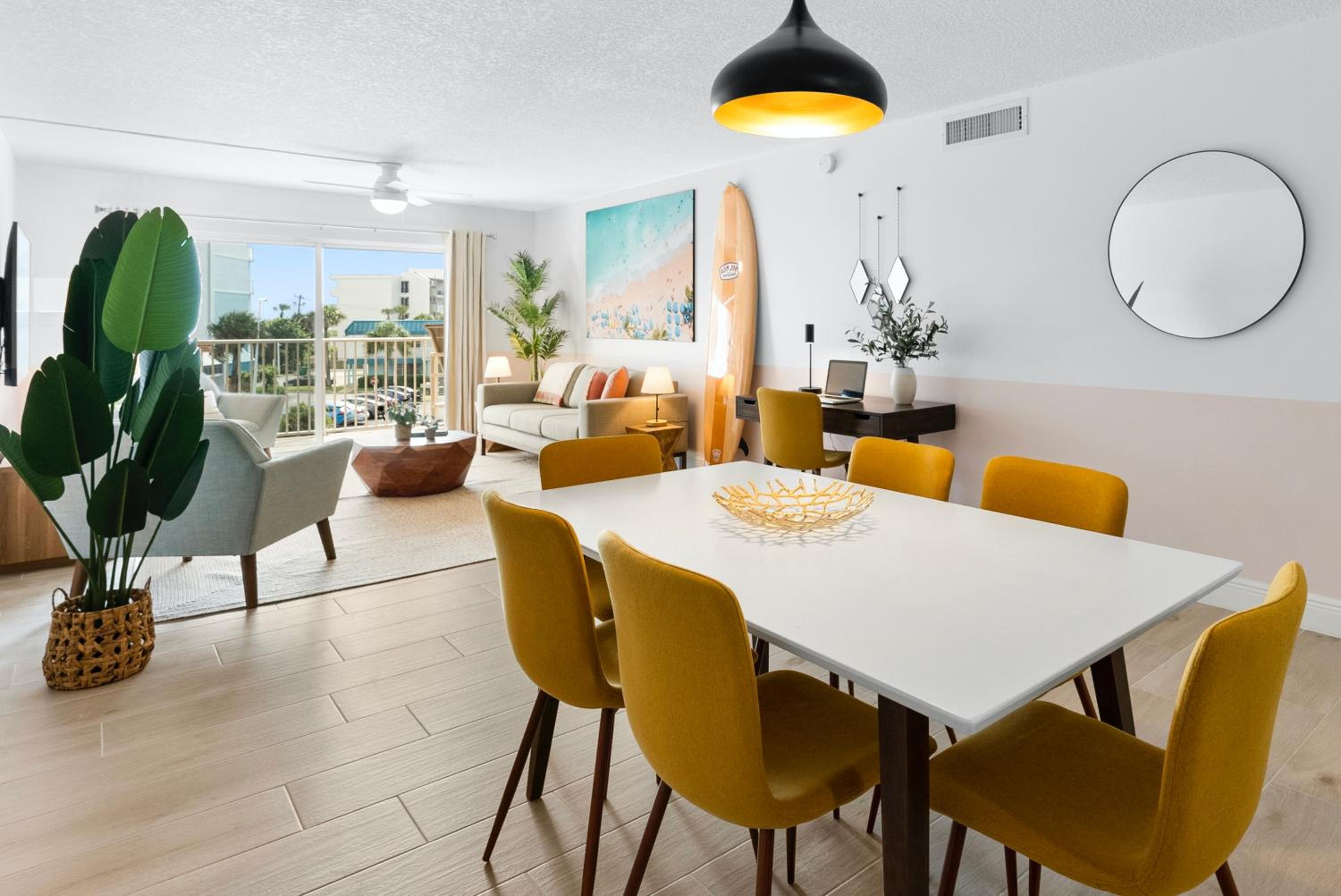 Stylish Three-Bedroom Condo - Perfect for Remote Workers - Unit #39 photo 2