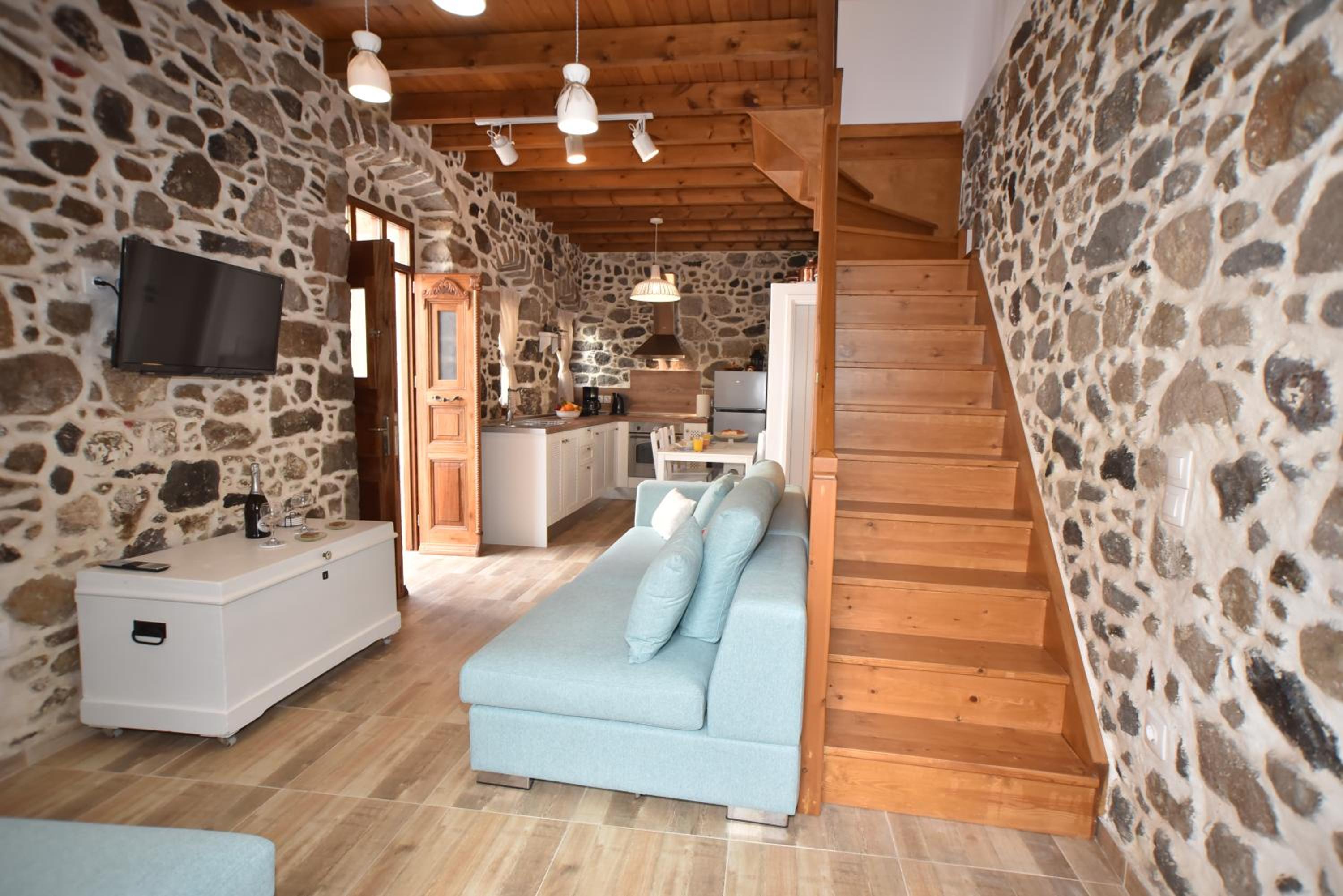 Two-Bedroom House - Photo 24