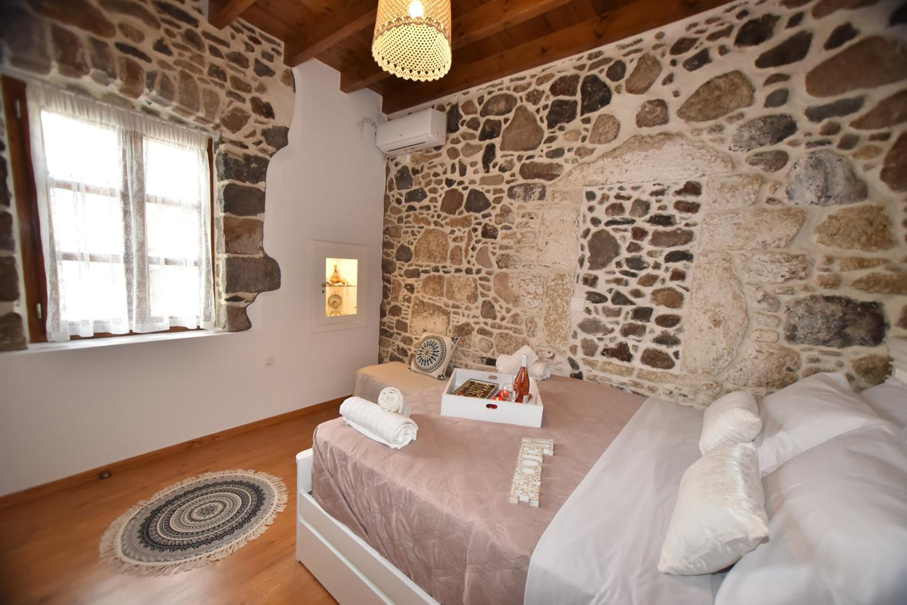 Two-Bedroom House - Photo 15