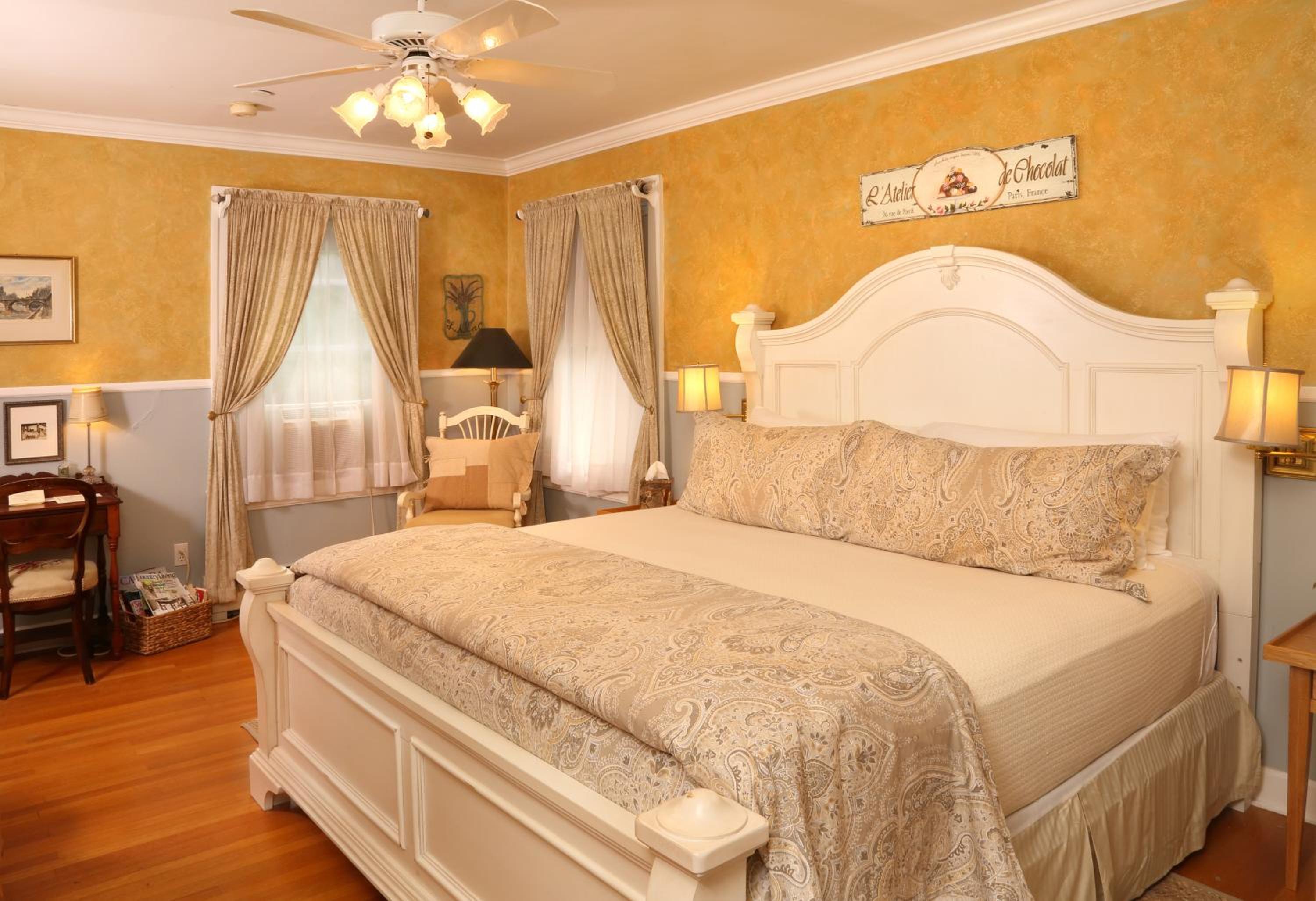 Superior King Room photo 1