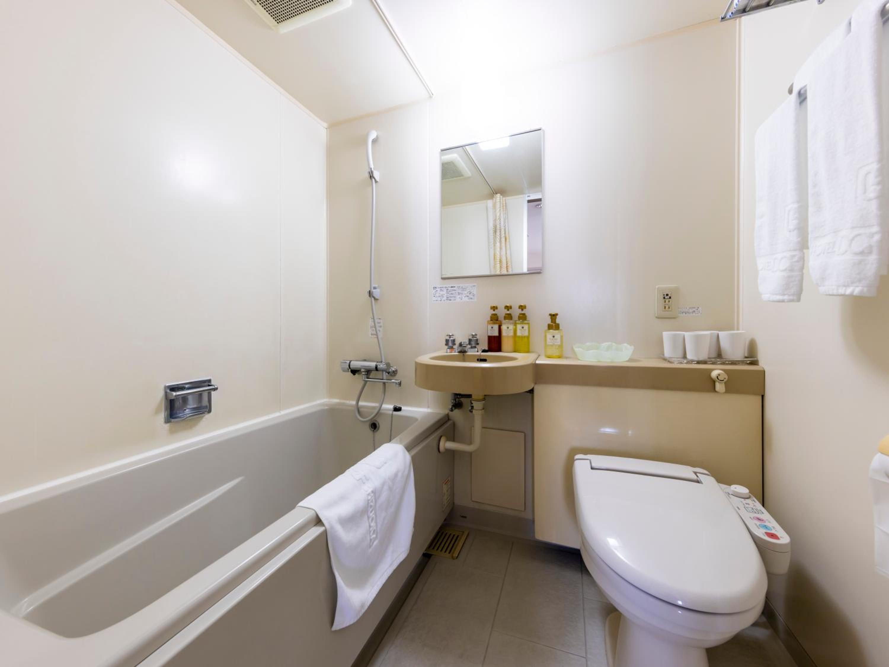 Twin Room - Photo 15