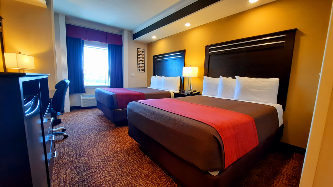 Queen room