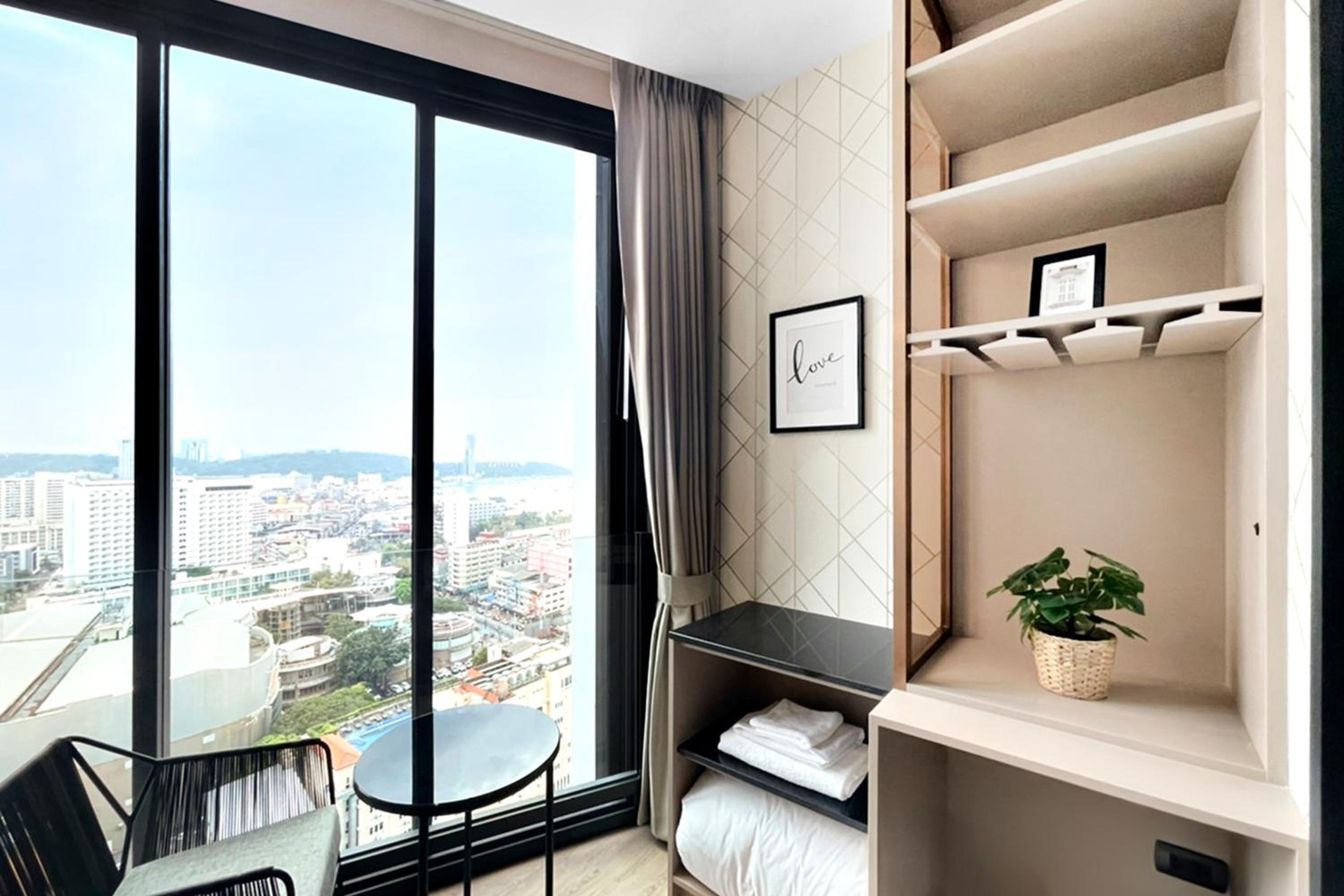 Queen Suite with Sea View - Photo 4
