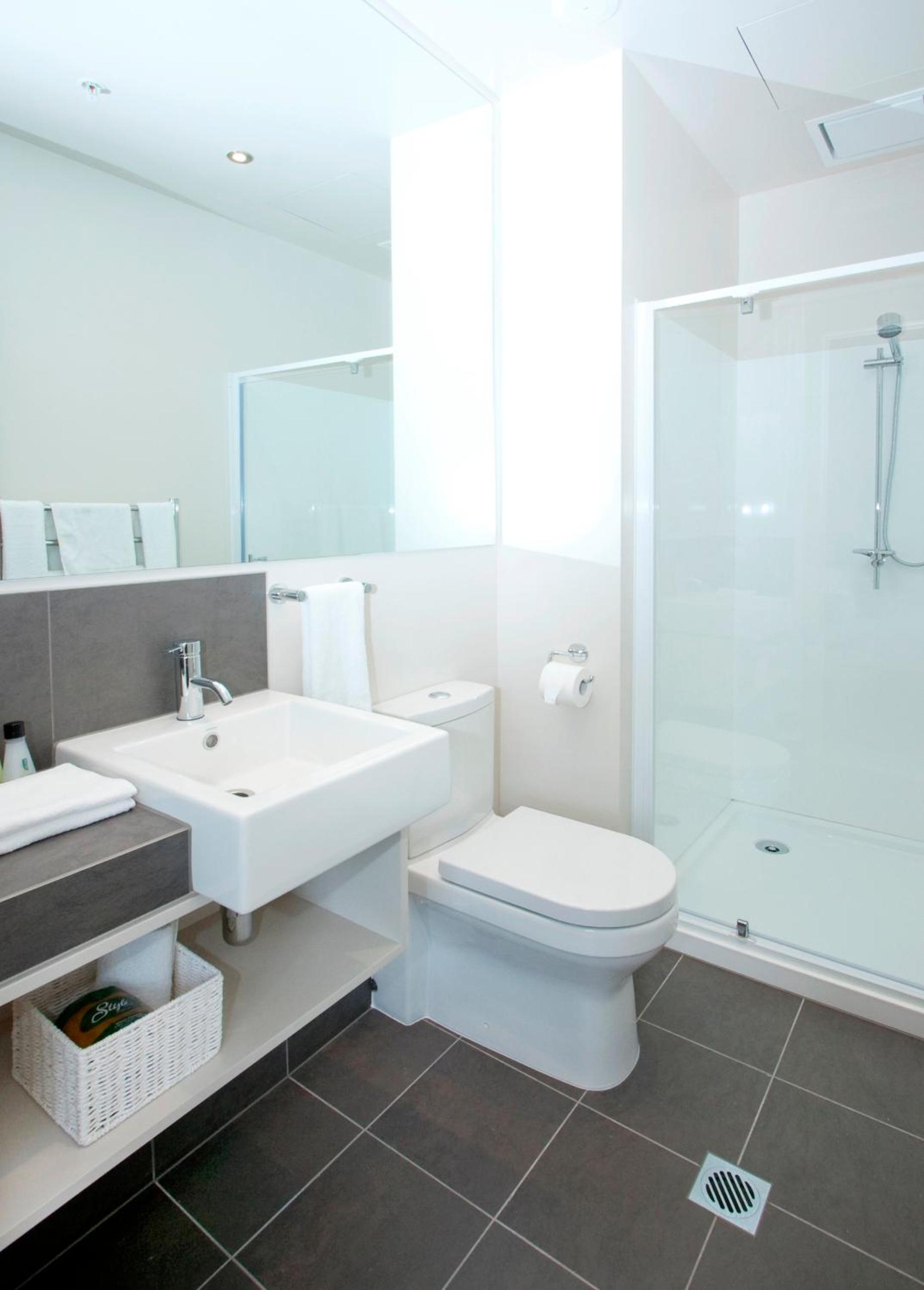 Two-Bedroom Apartment - Penthouse - Photo 3