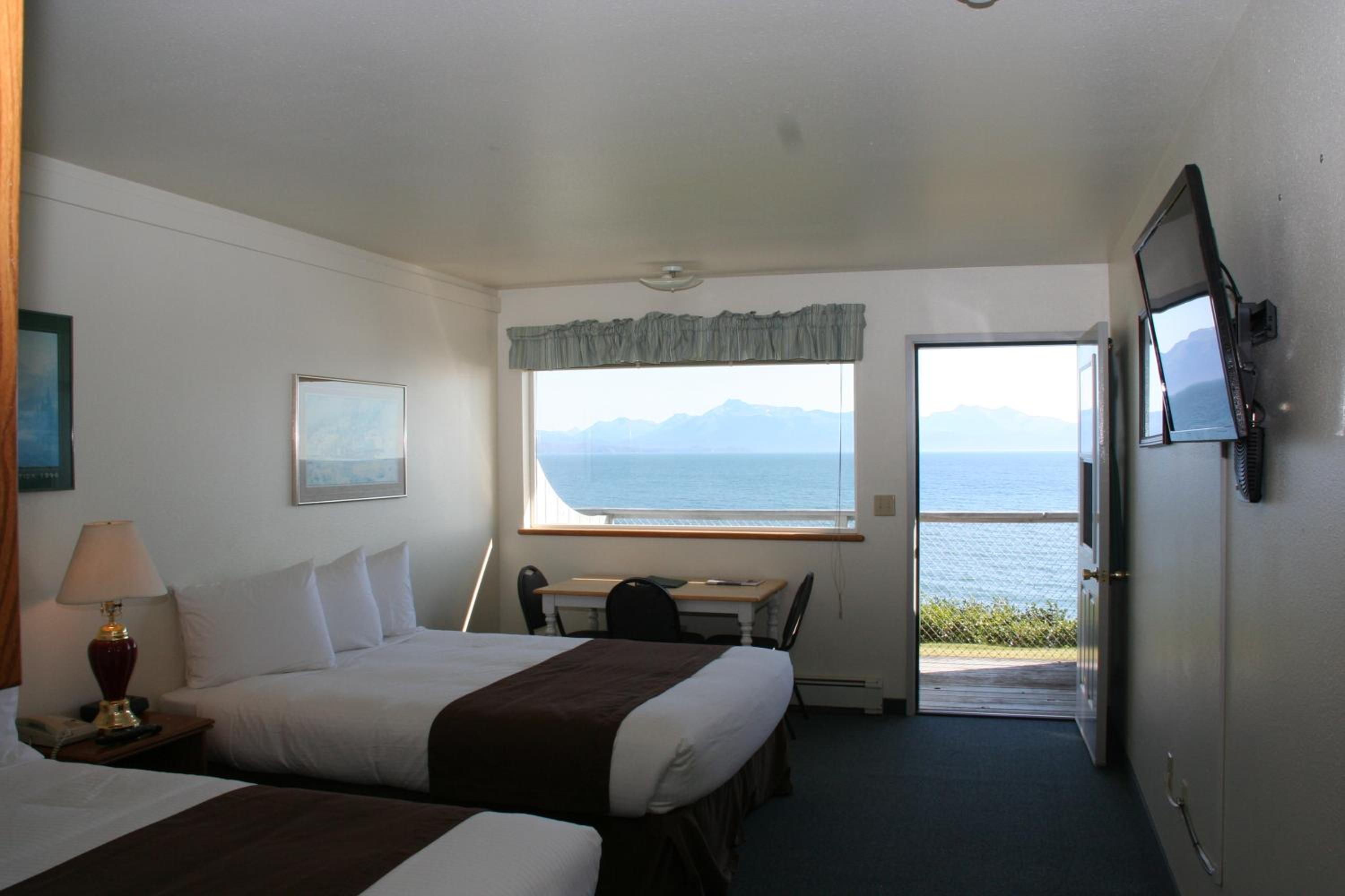 Beachfront Queen Room with Two Queen Beds