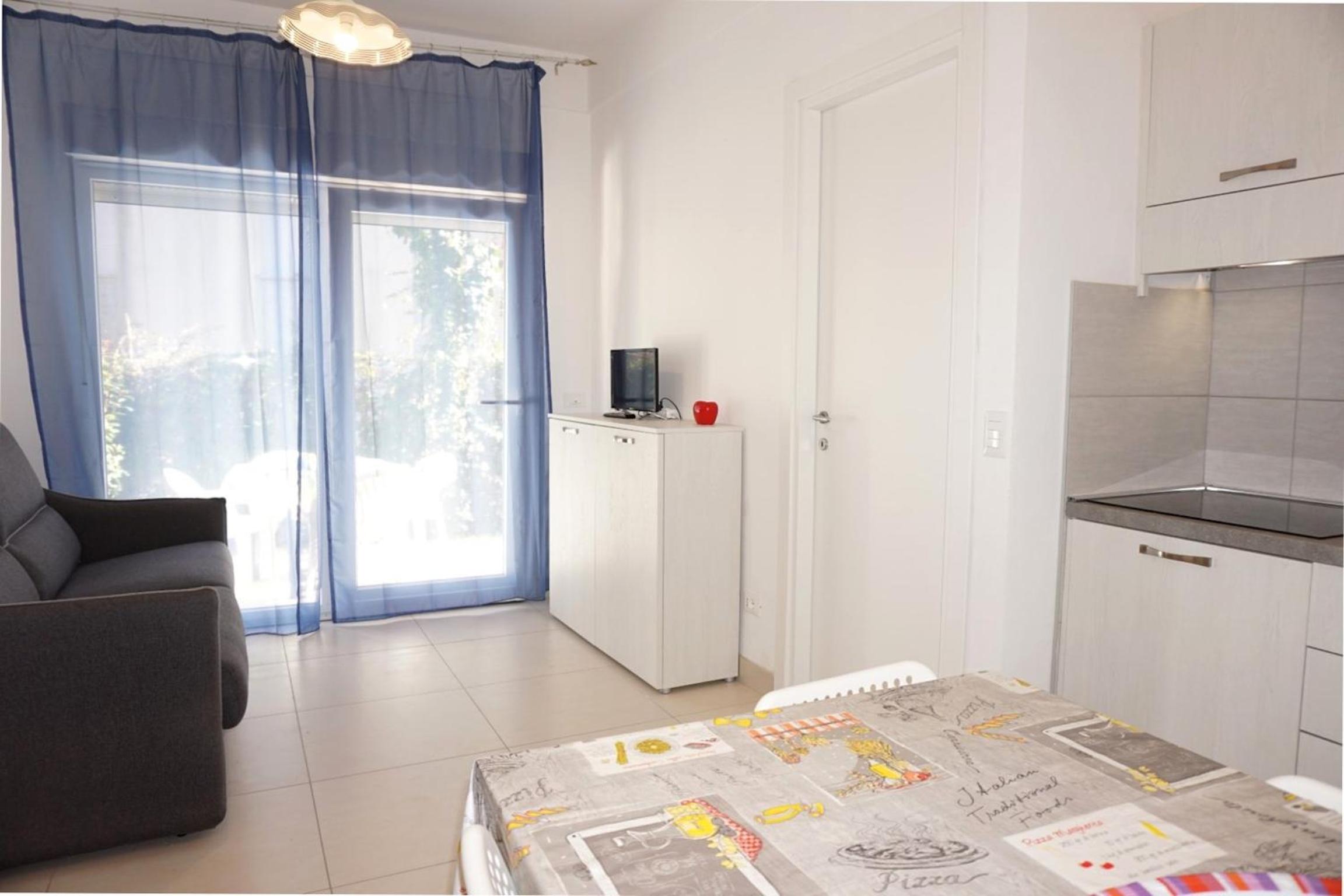 Apartment photo 1