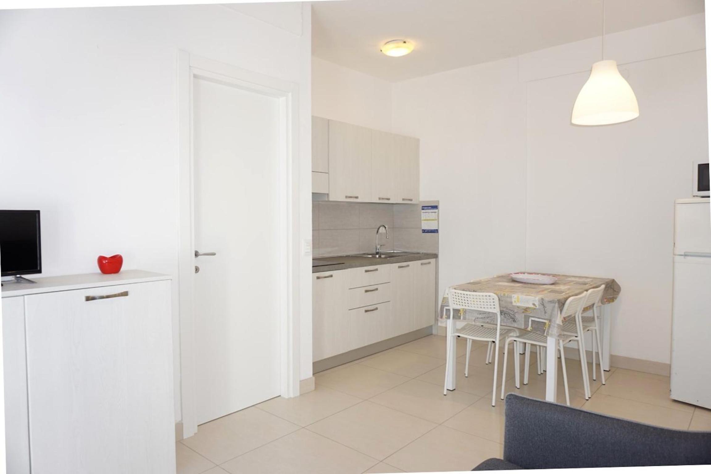 Apartment photo 2