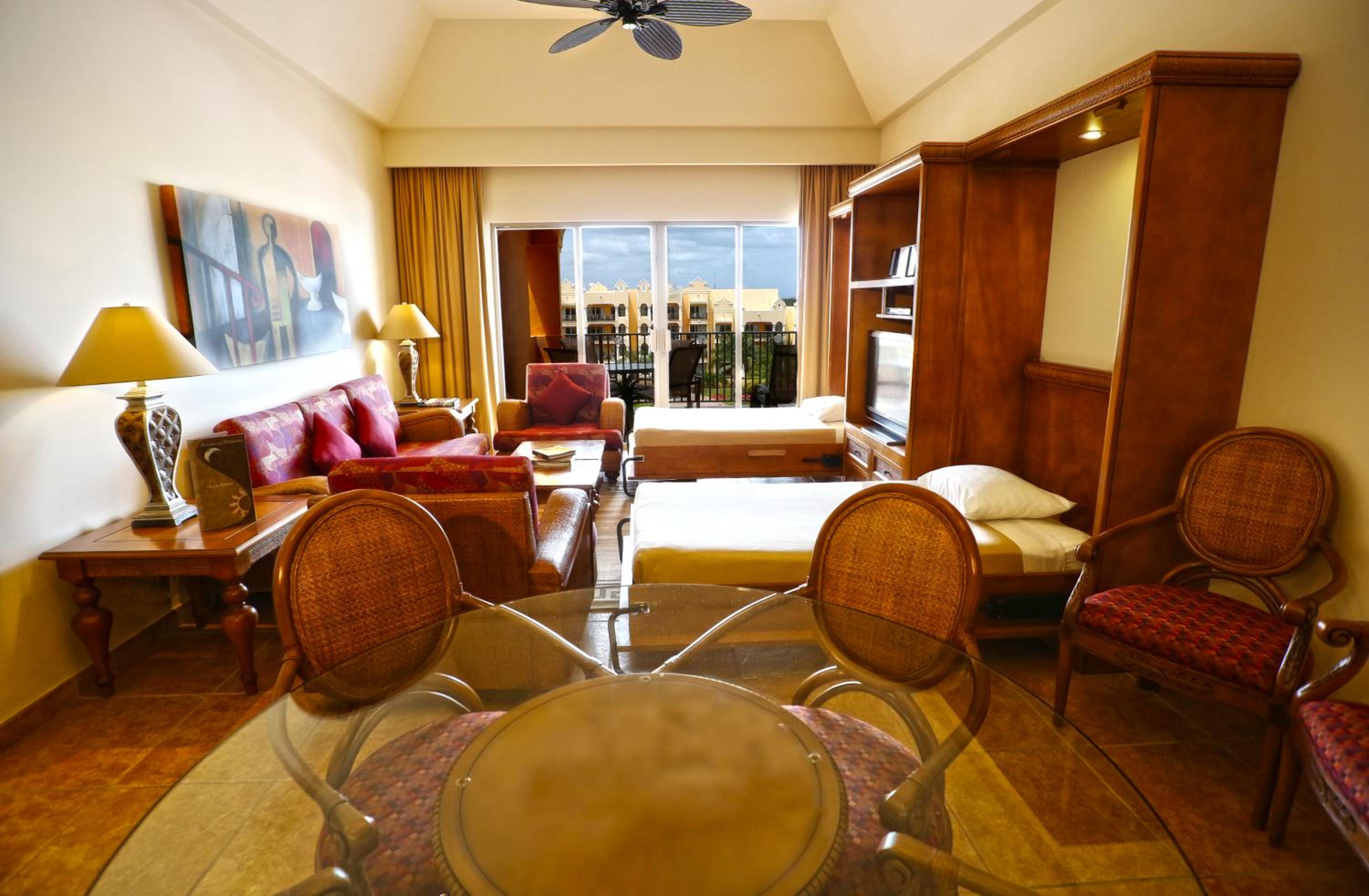 Deluxe One-Bedroom Suite Beachfront