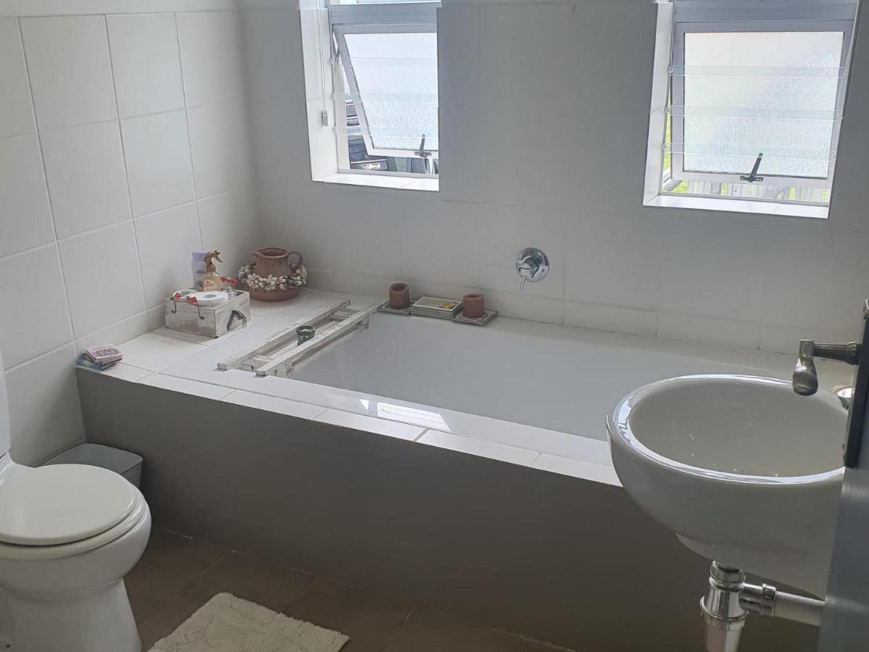 Two-Bedroom Apartment - Photo 10