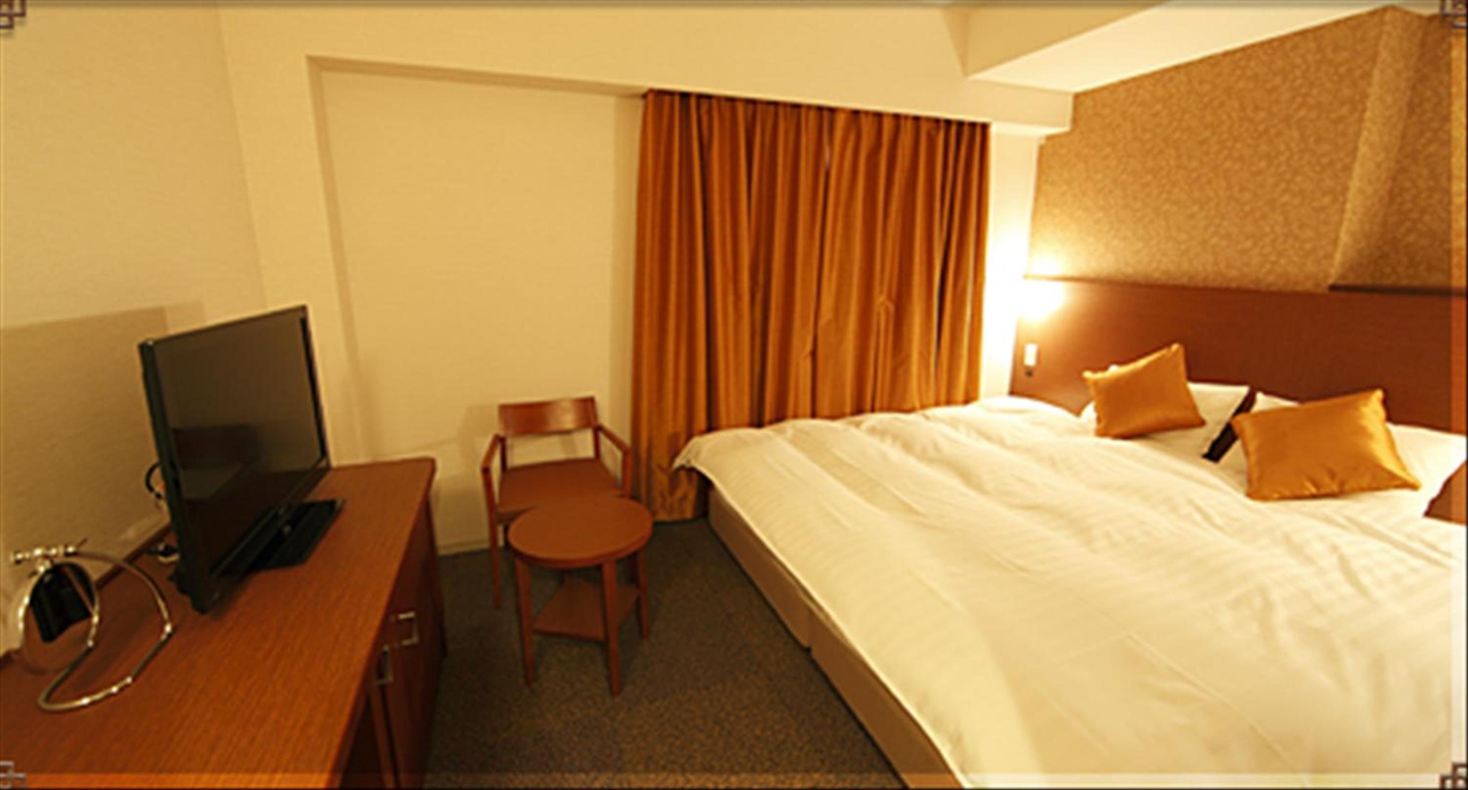 King Room - Non-Smoking - Photo 1