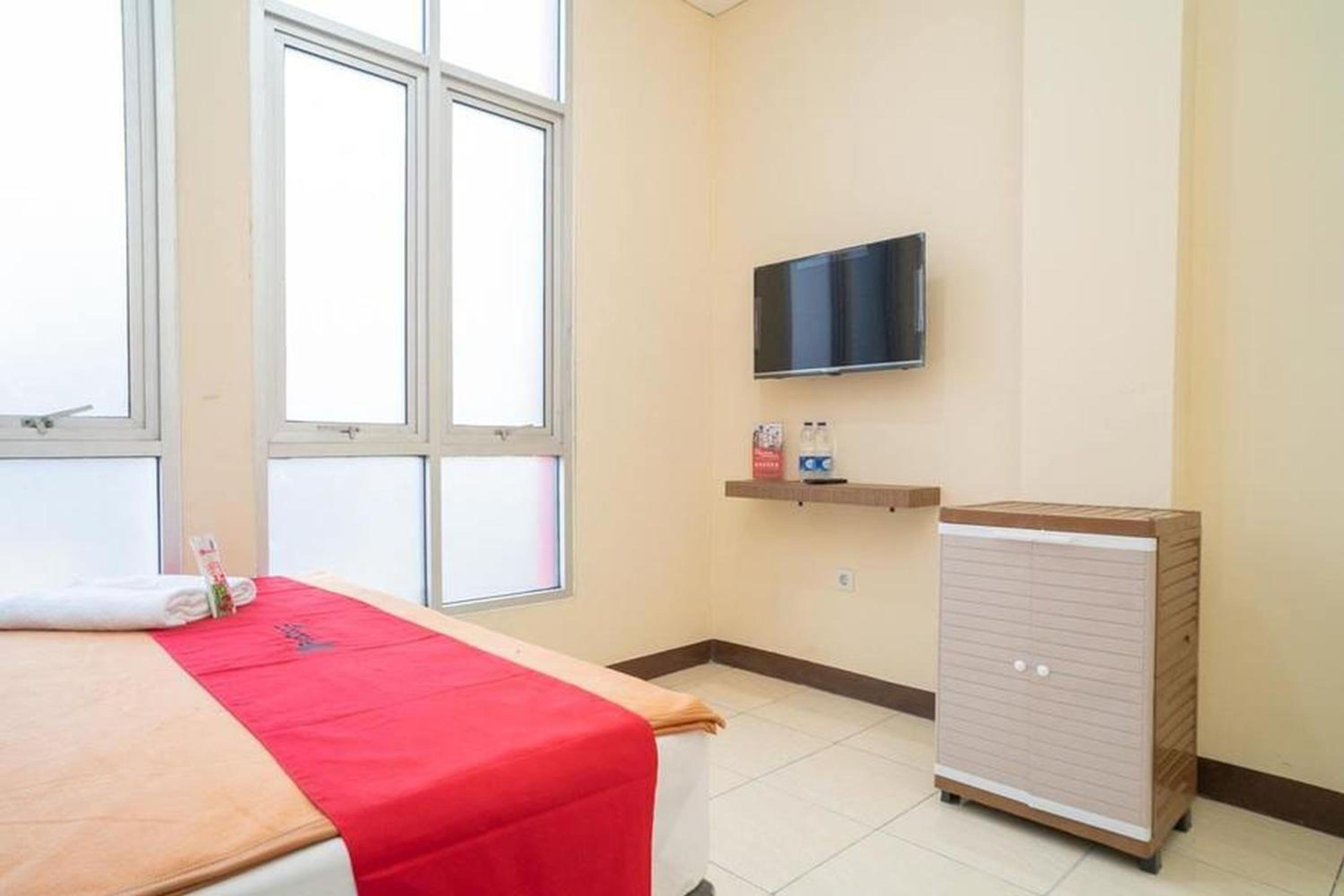 Deluxe Double Room - Photo 12