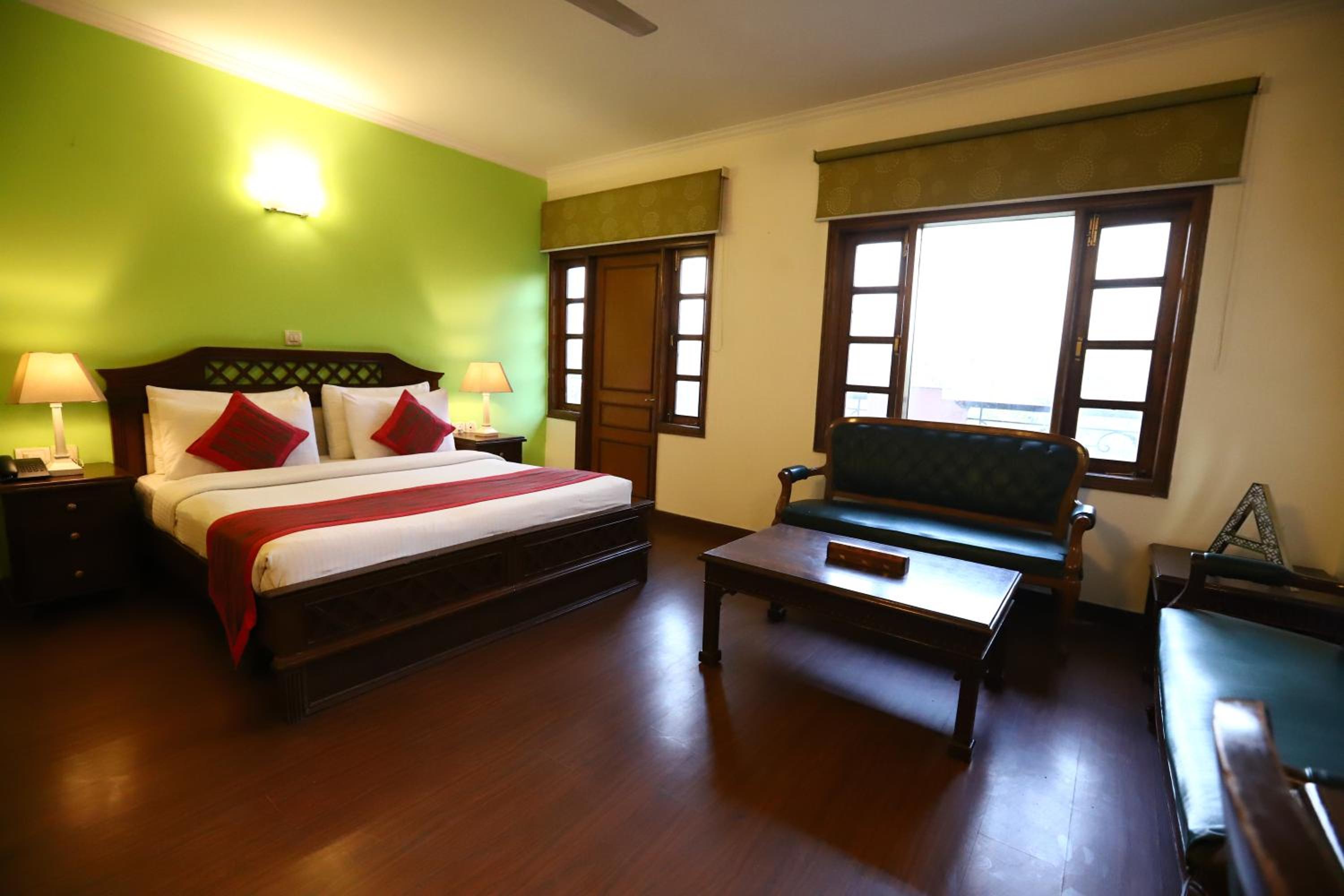 Superior King Room