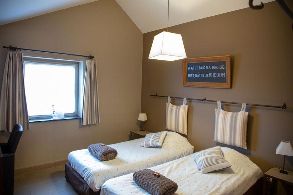 Double Room with Private Bathroom photo 2
