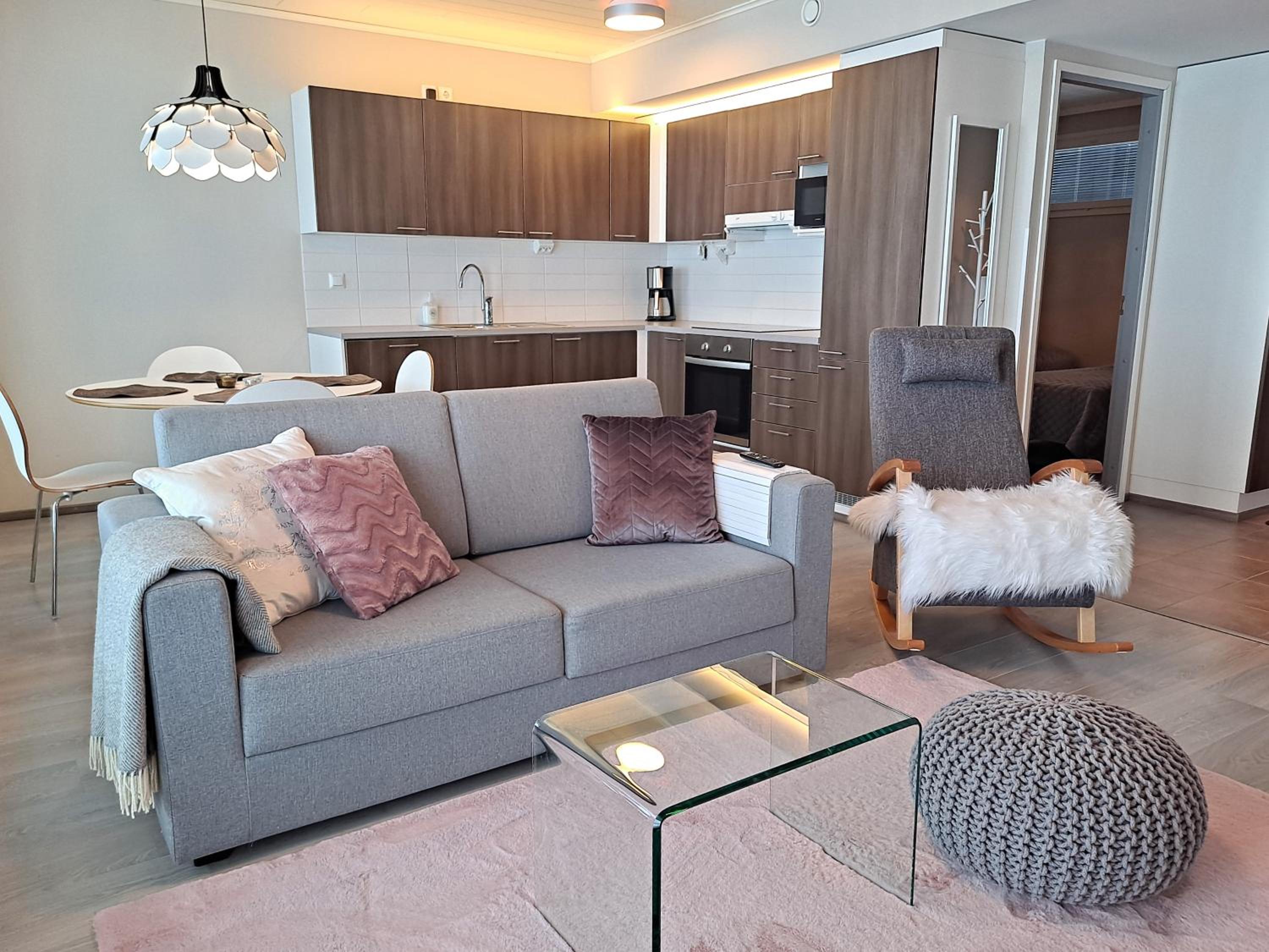 Apartment with Sea View - Photo 3
