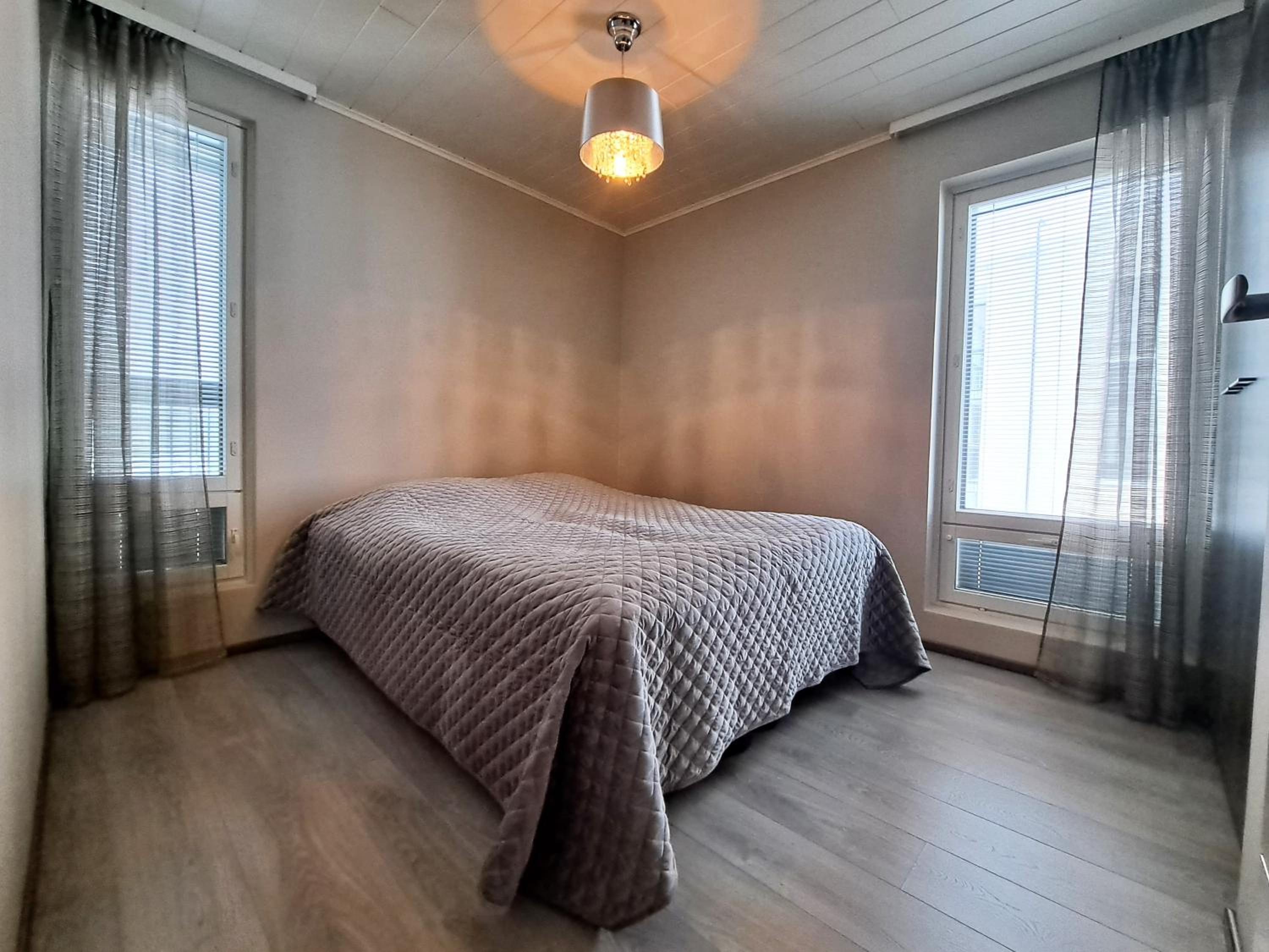Apartment with Sea View - Photo 8