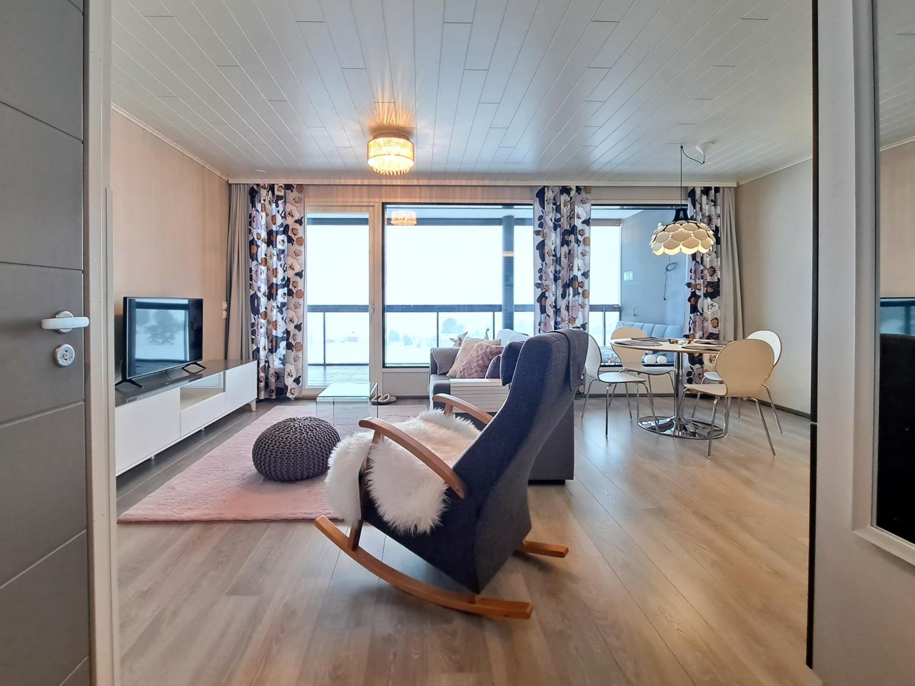 Apartment with Sea View - Photo 18