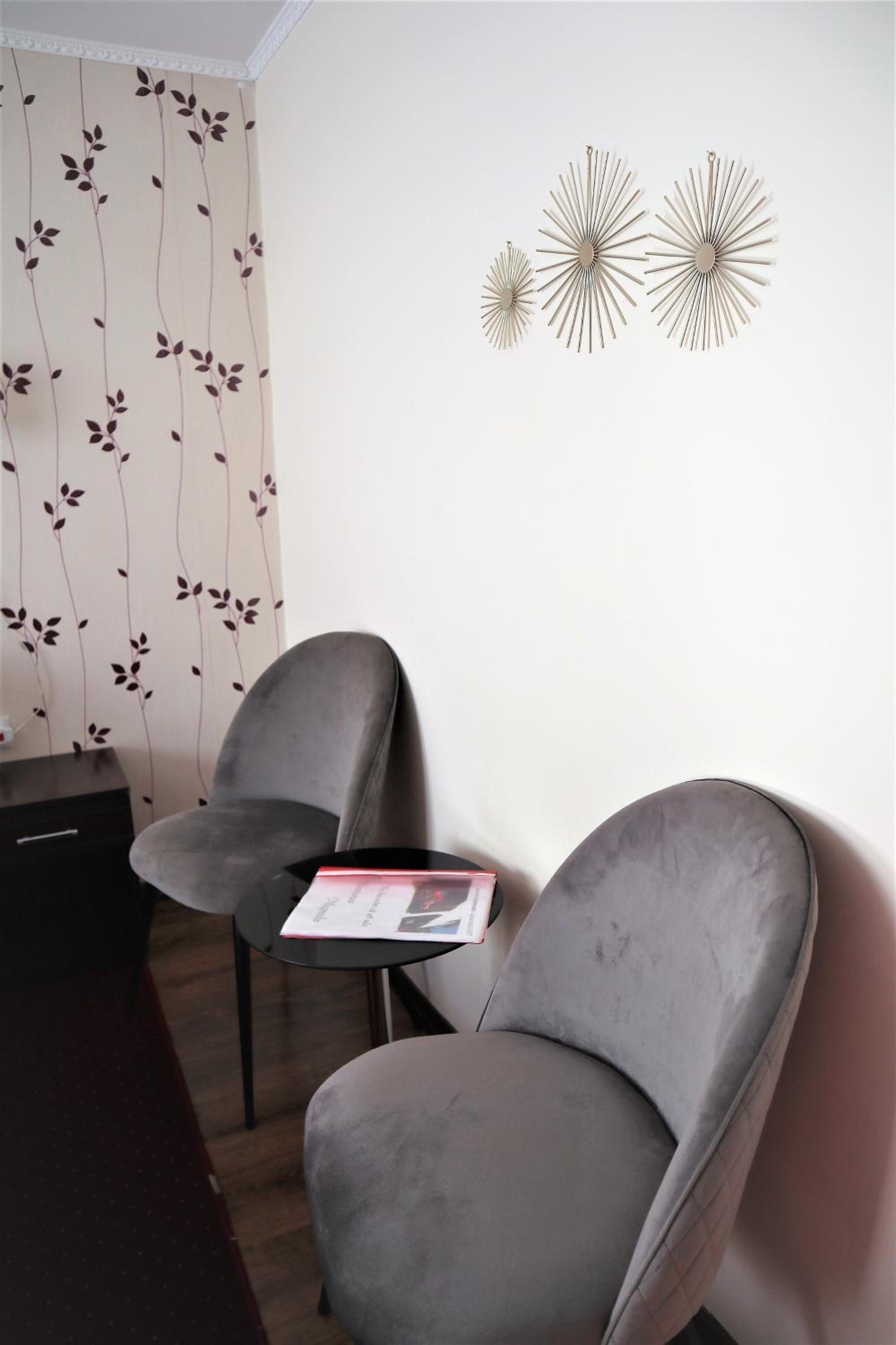 Double or Twin Room - Photo 6