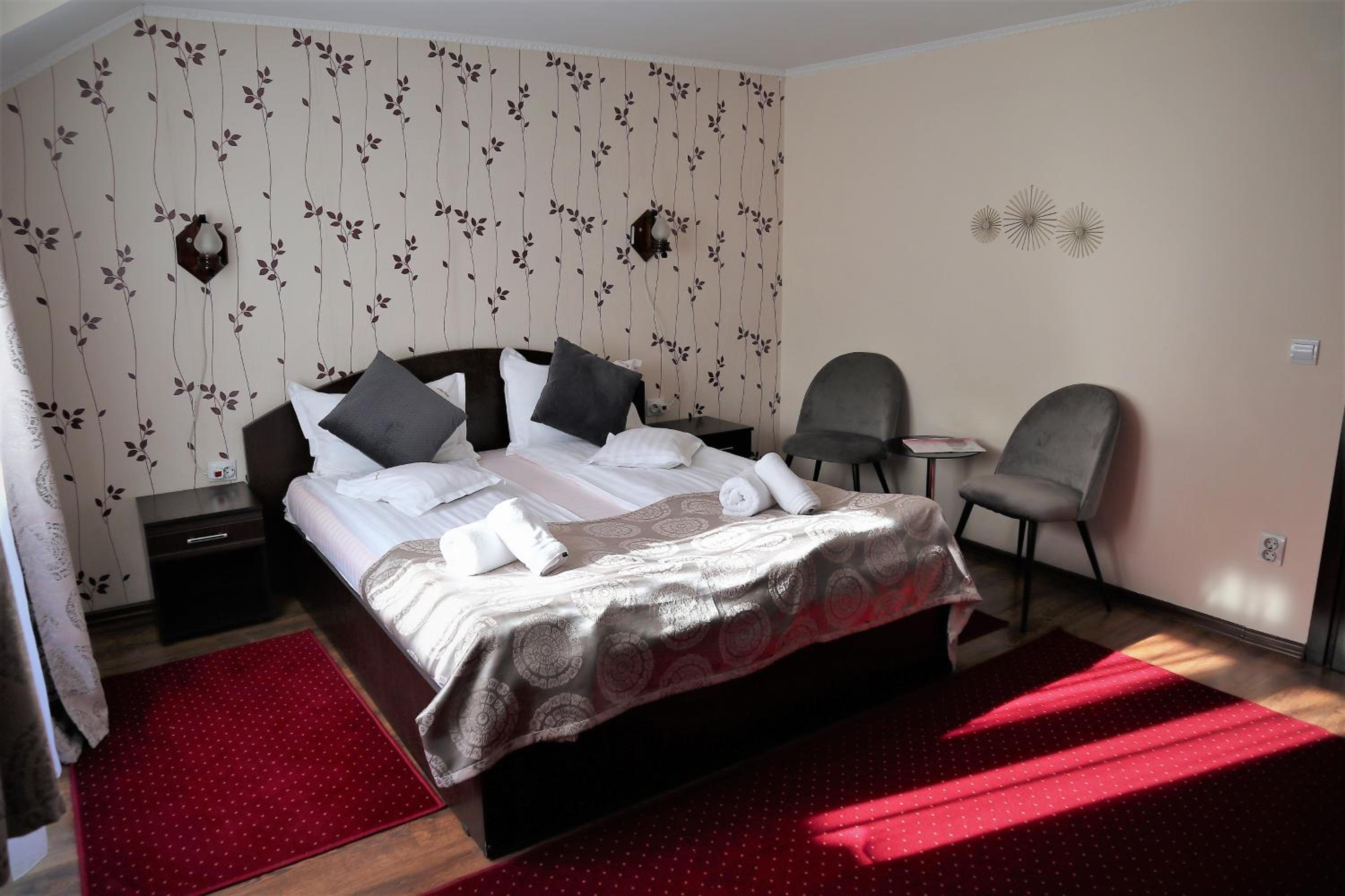 Double or Twin Room - Photo 14