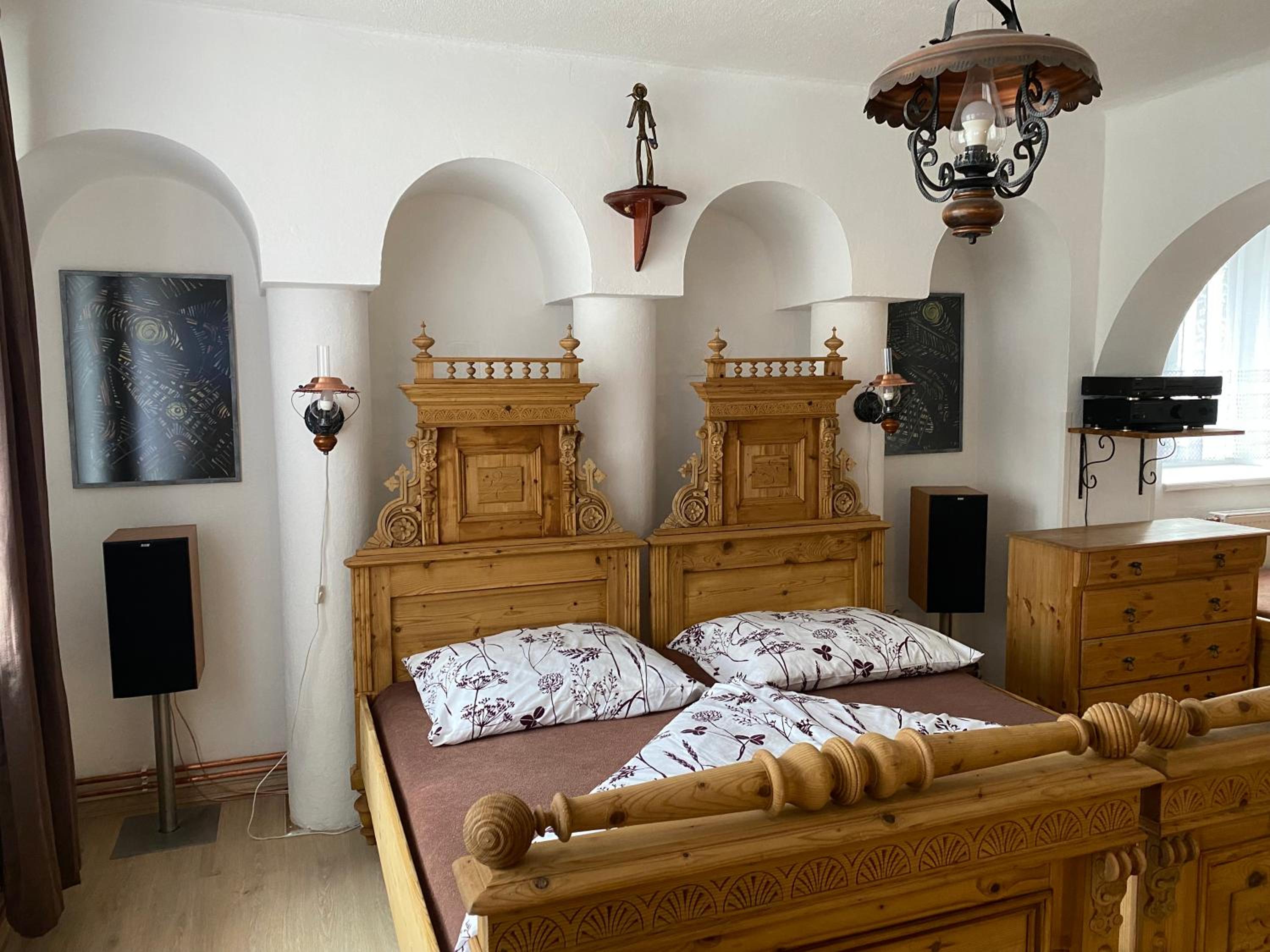 Large Studio Apartment with Terrace