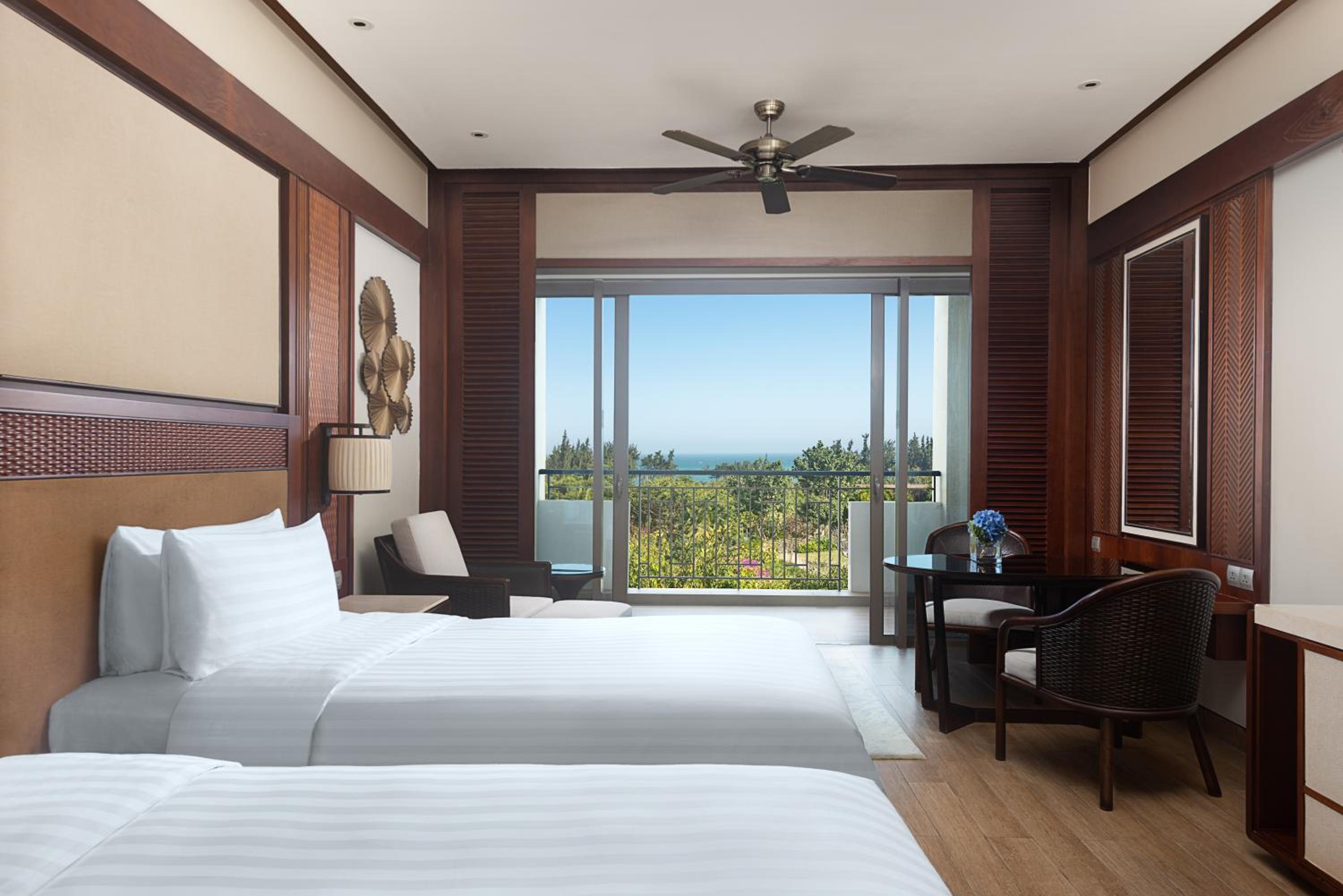 Horizon Sea View Twin Room