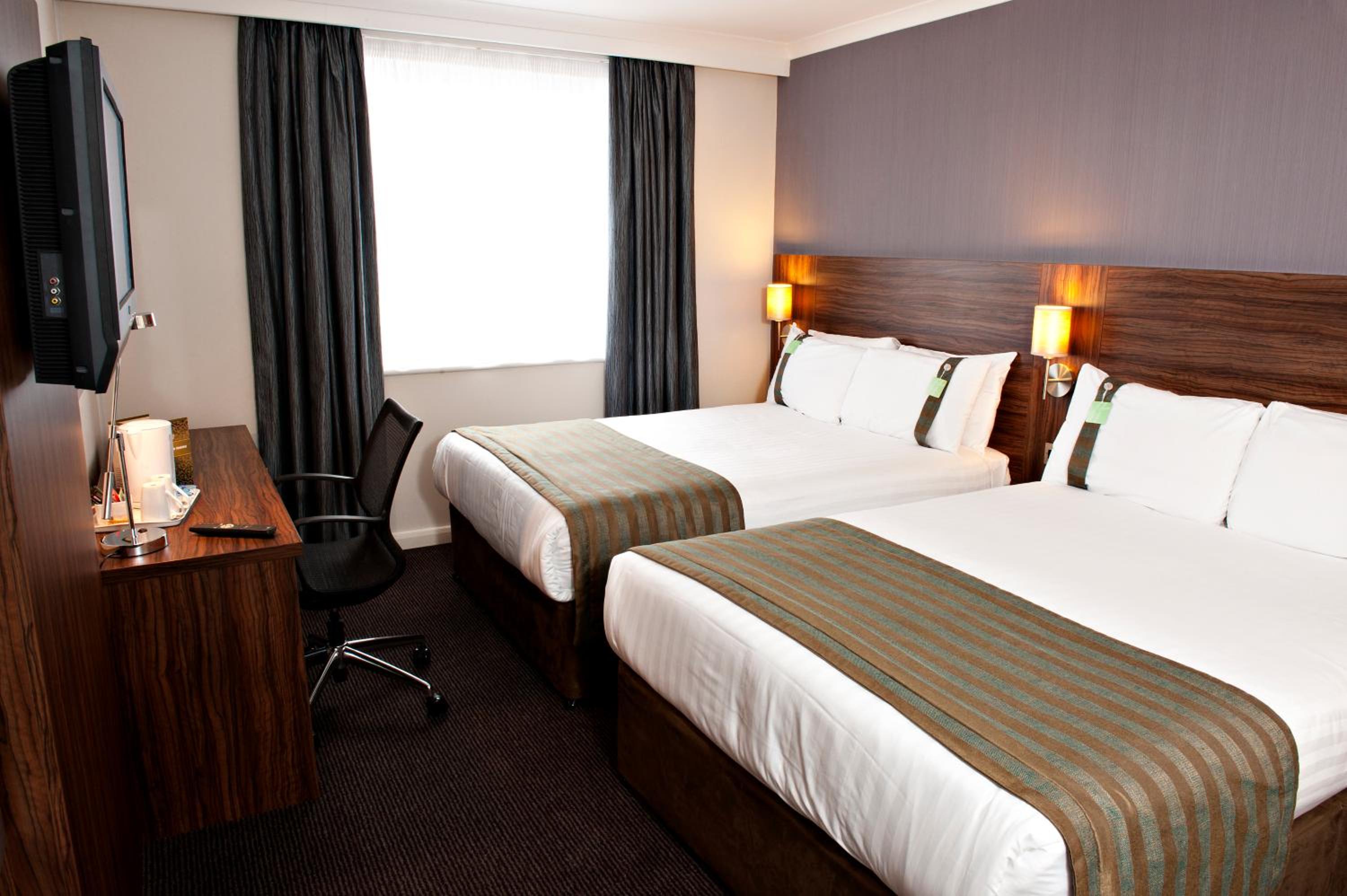 Standard Double Room with Two Double Beds - Photo 3