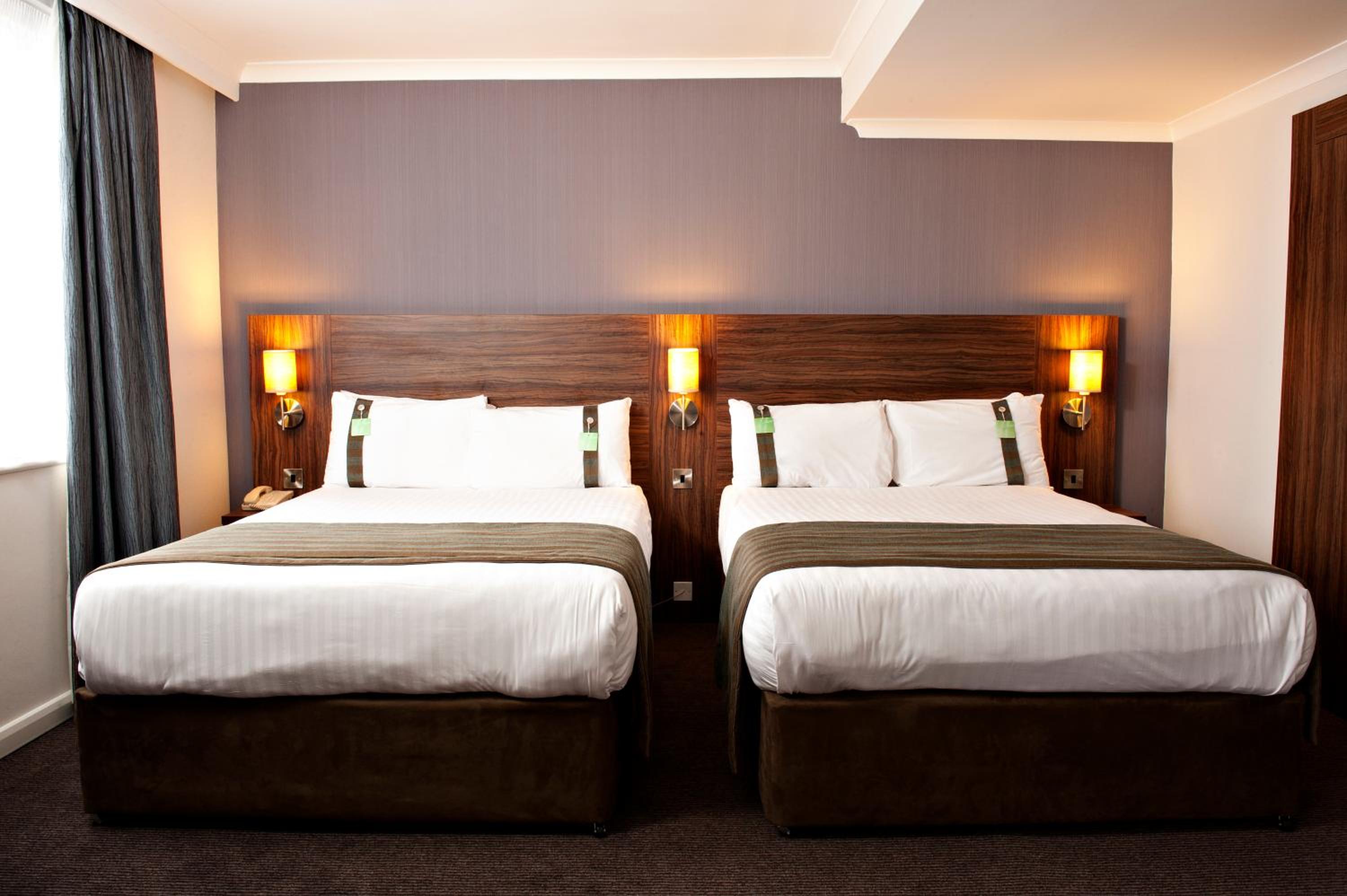 Standard Double Room with Two Double Beds - Photo 5