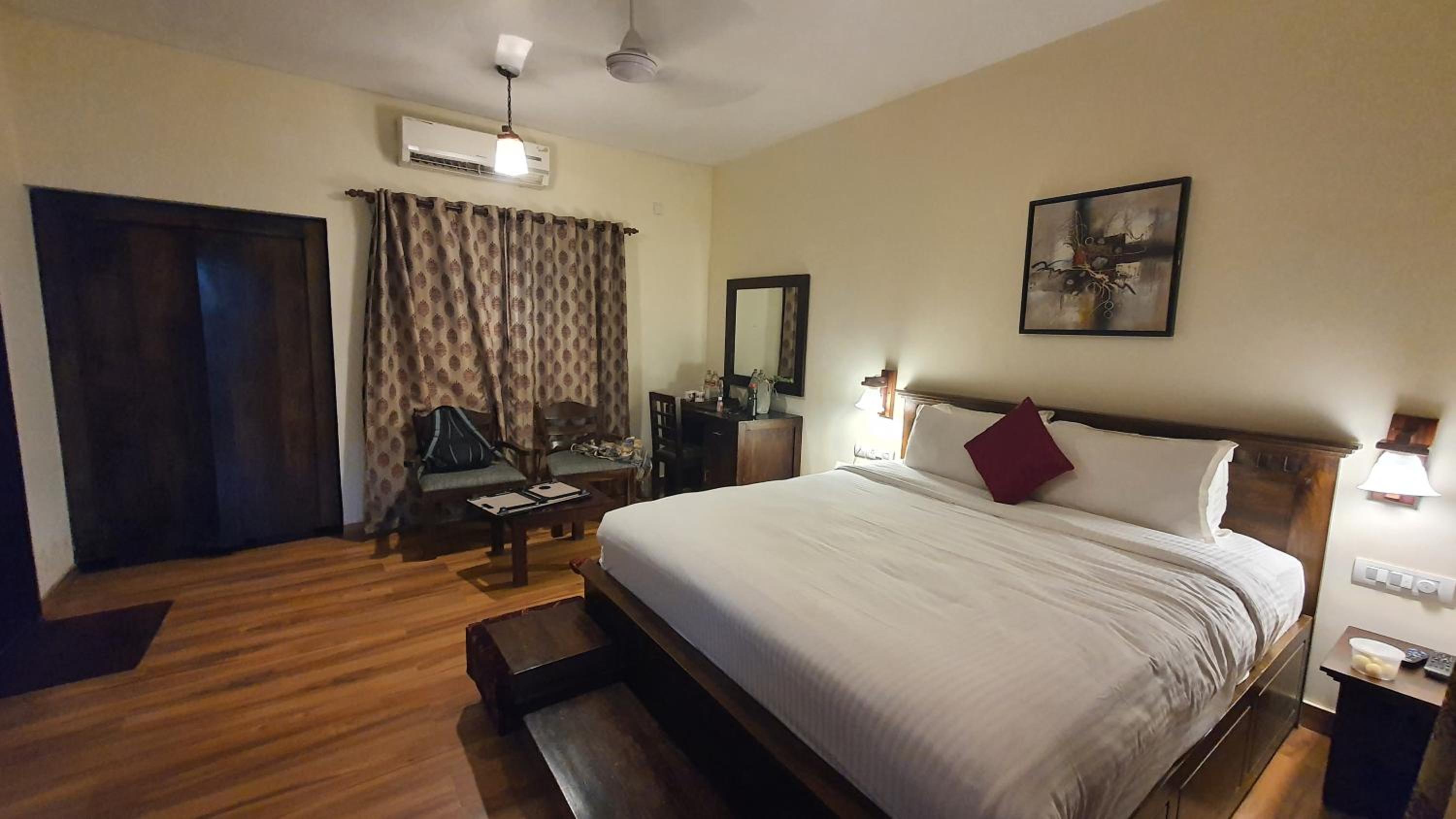 Pavillion Room - Photo 1