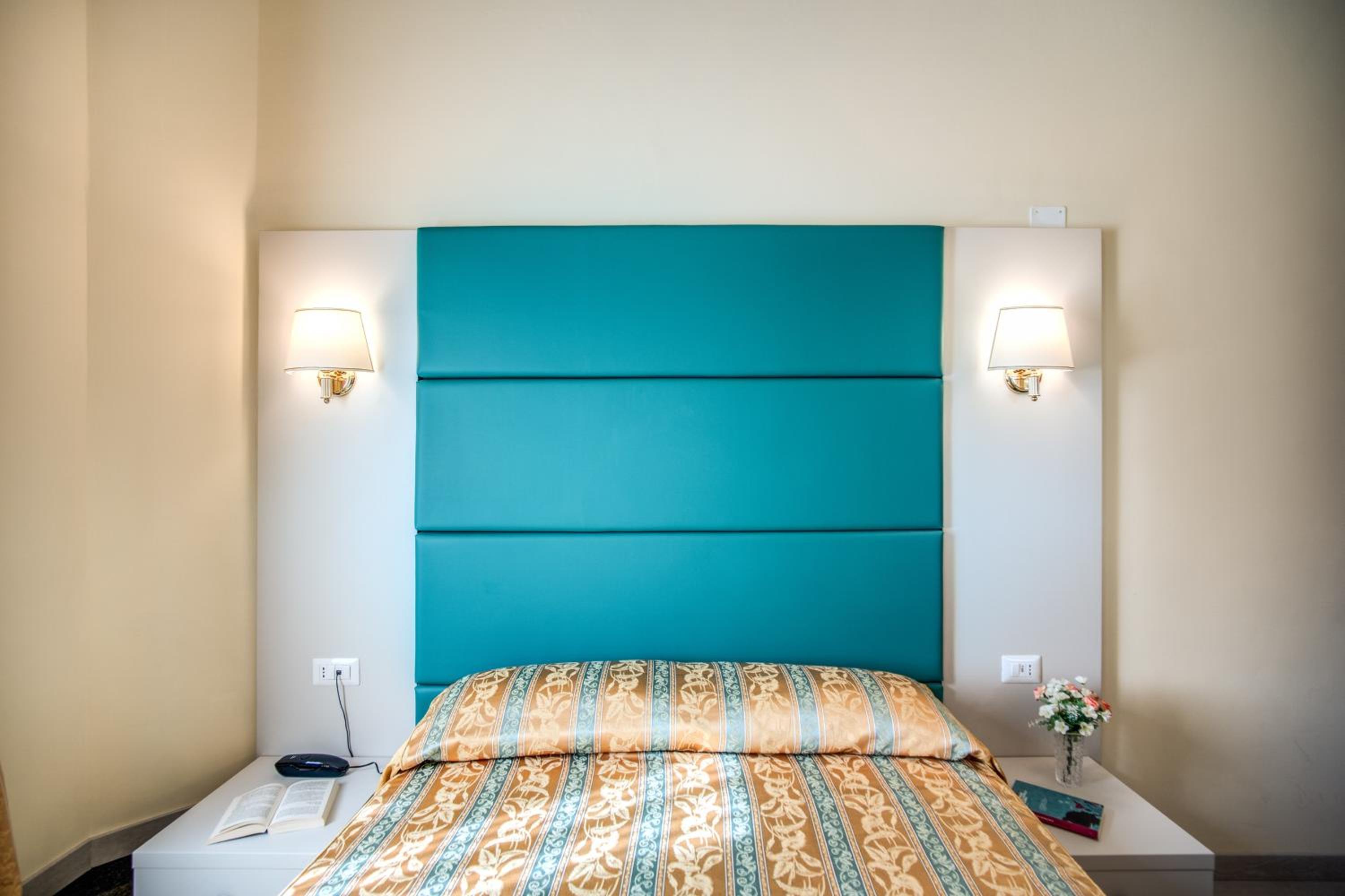 Economy Double Room photo 1