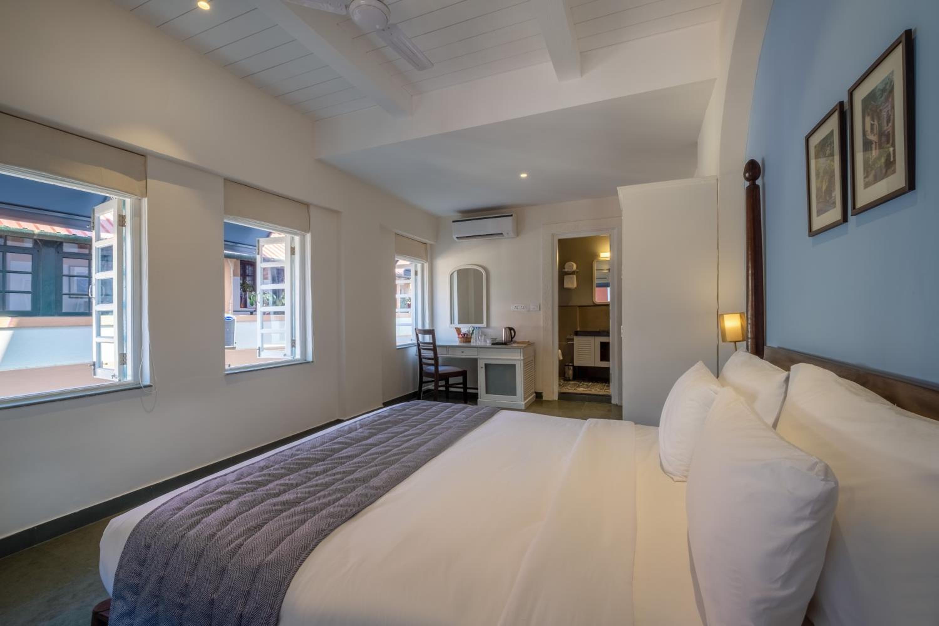 Superior Twin Room - Photo 4