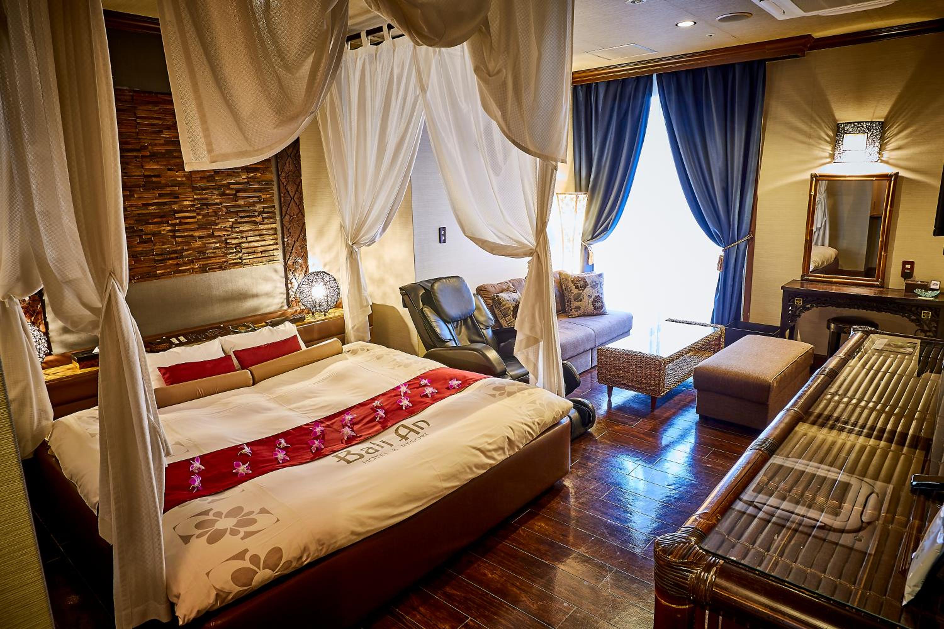 Royal Room with Open-Air Bath - Photo 1