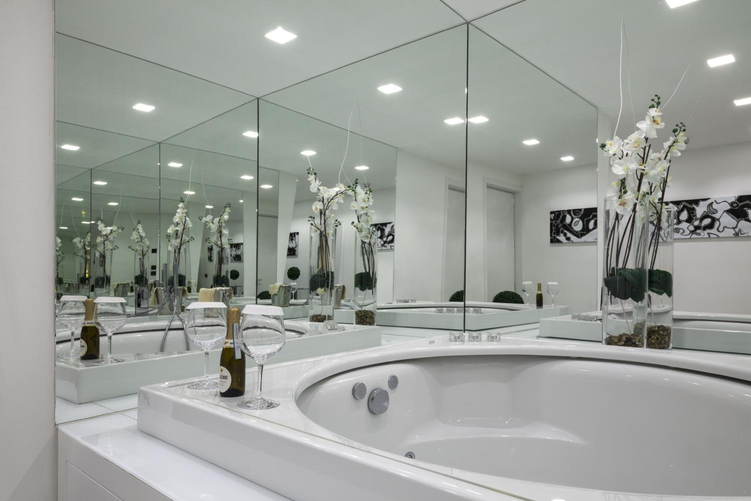 King Suite with Spa Bath