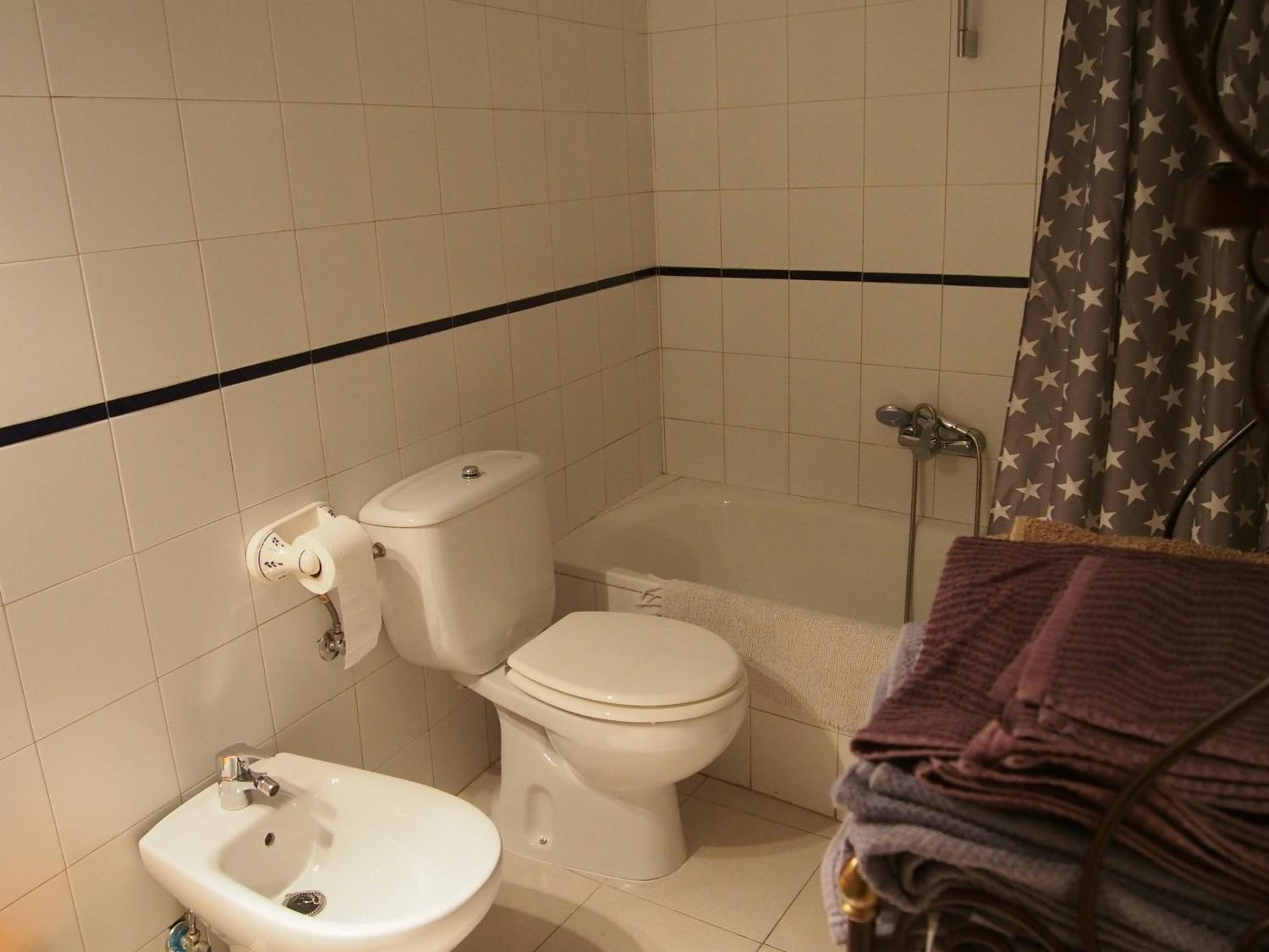 Two-Bedroom Apartment - Photo 3