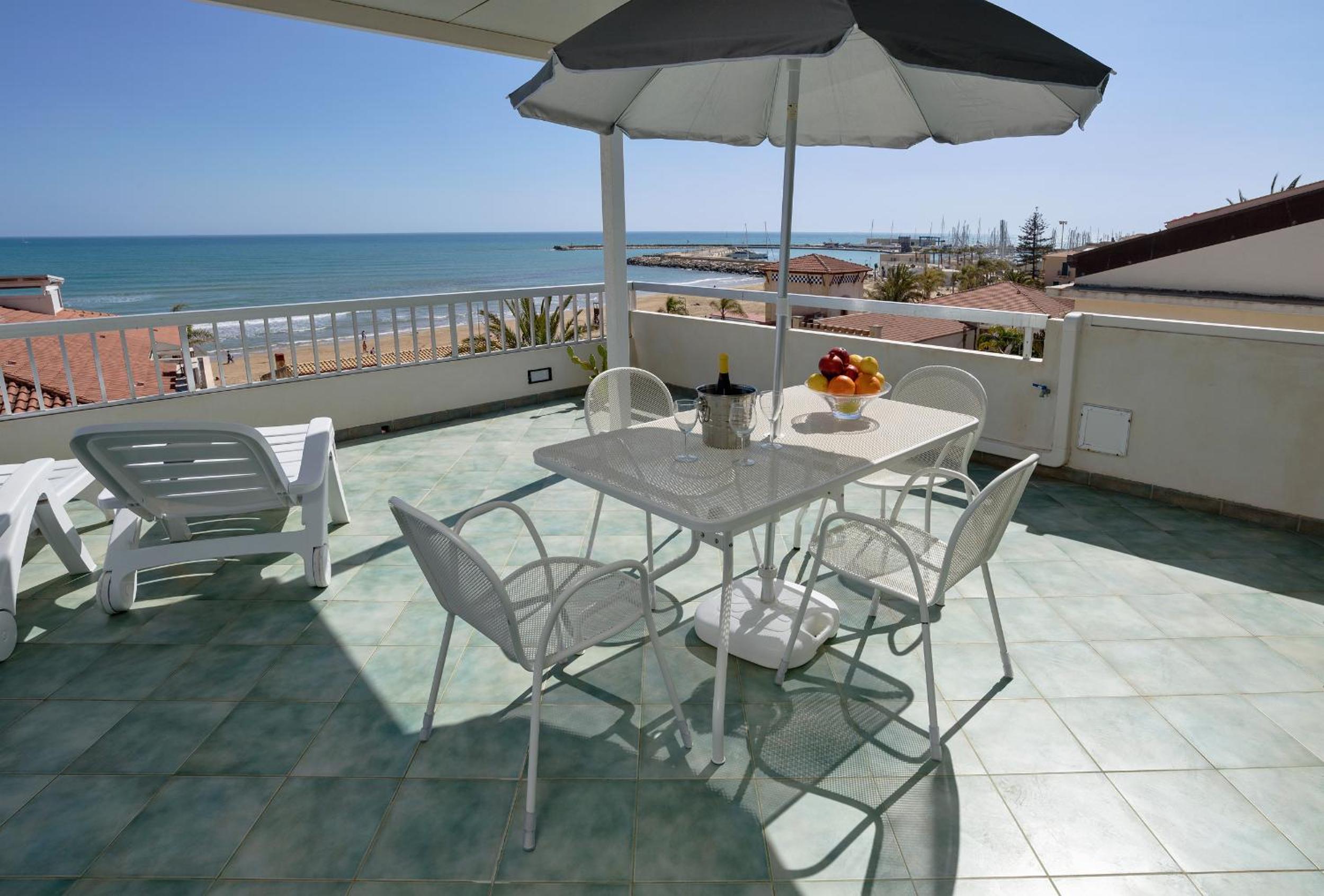Apartment with Sea View photo 2