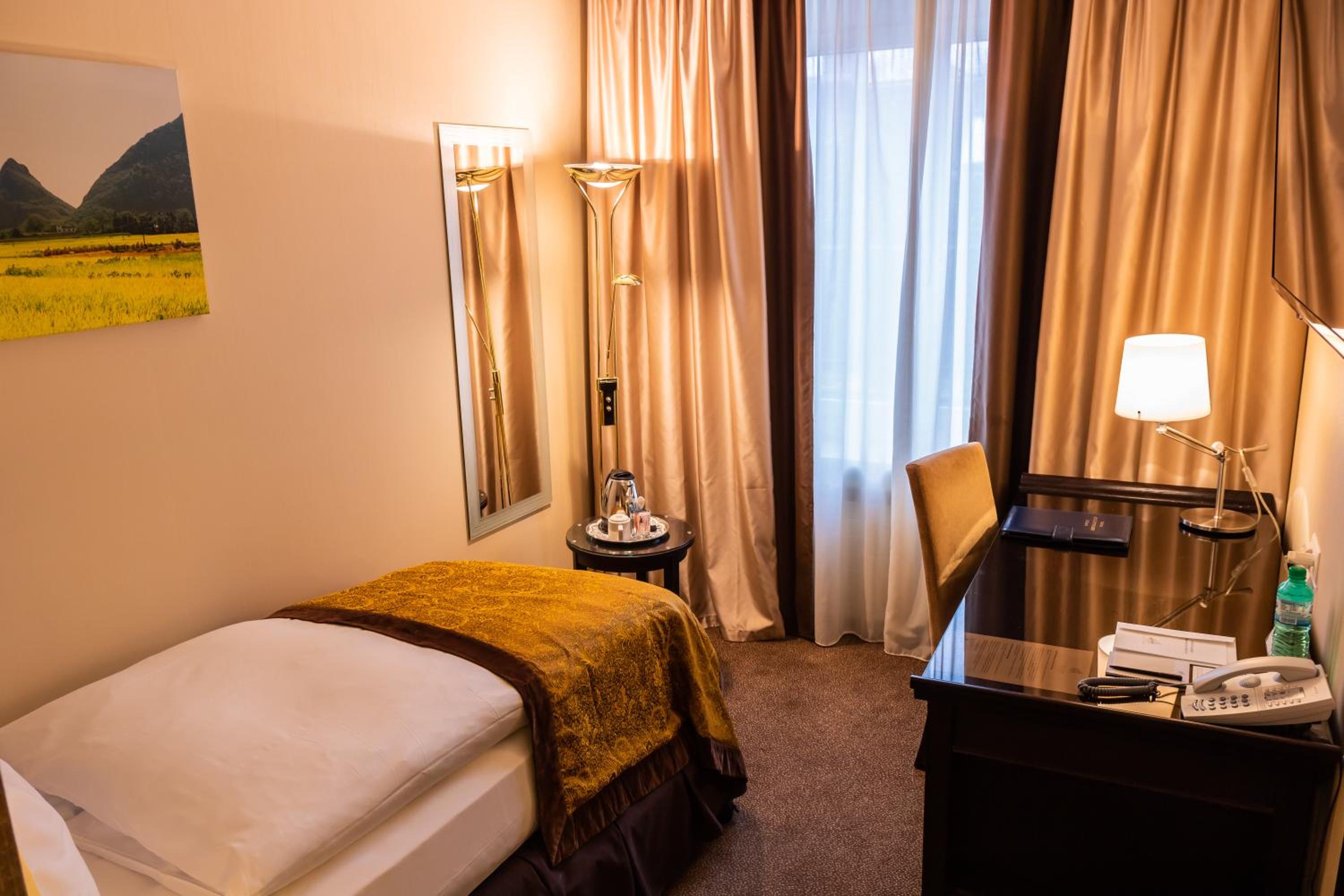 Business Single Room