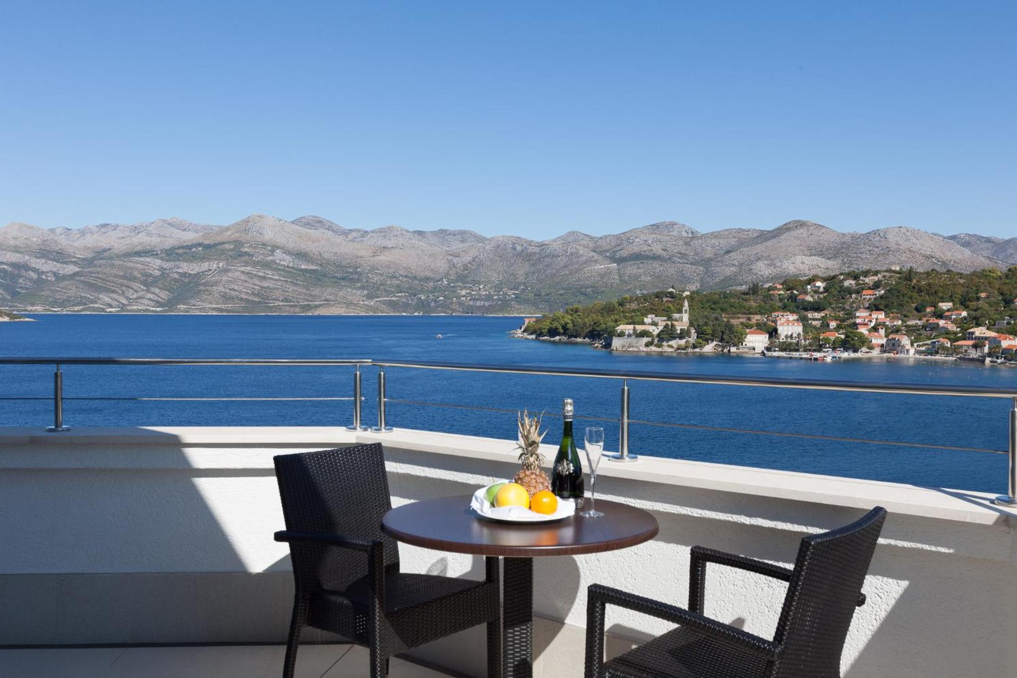 Junior Suite With Sea View And Jacuzzi